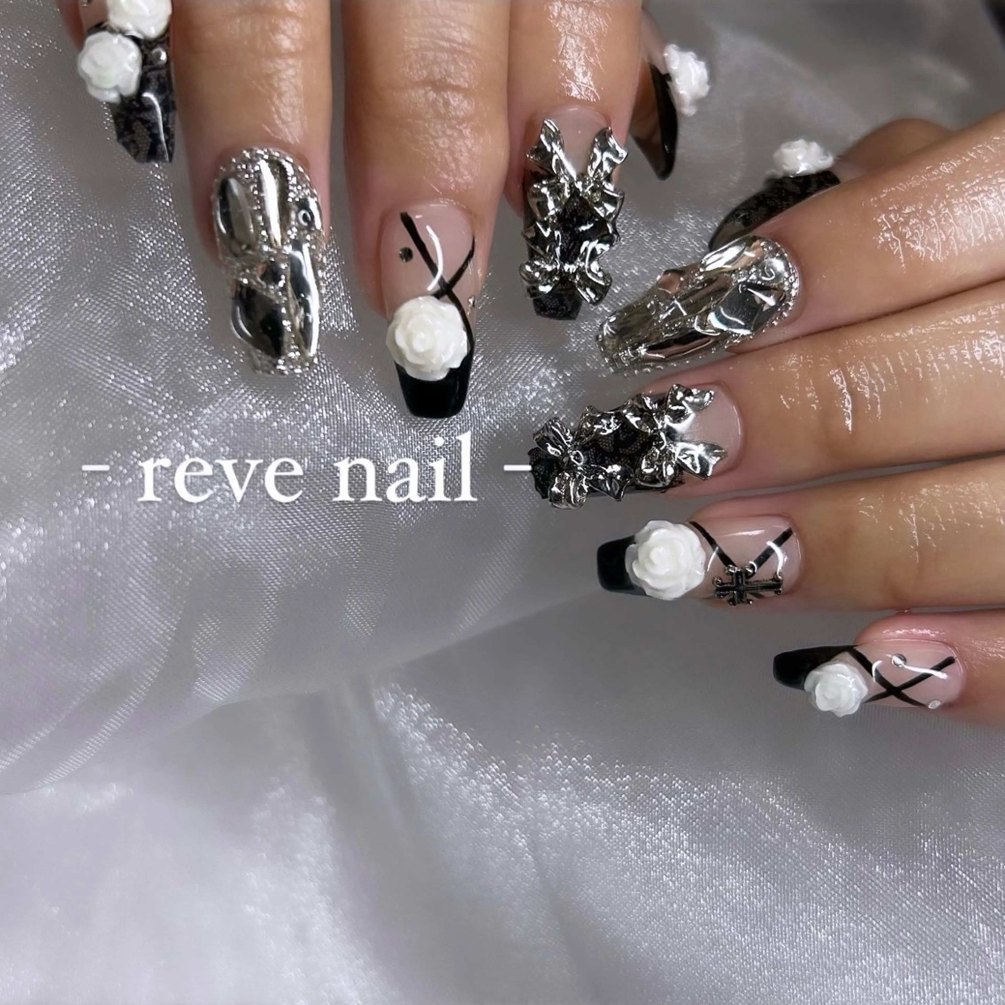 ネイル 持ち込み ハンドネイル 門真市 三ツ島 reve nailのネイルデザイン