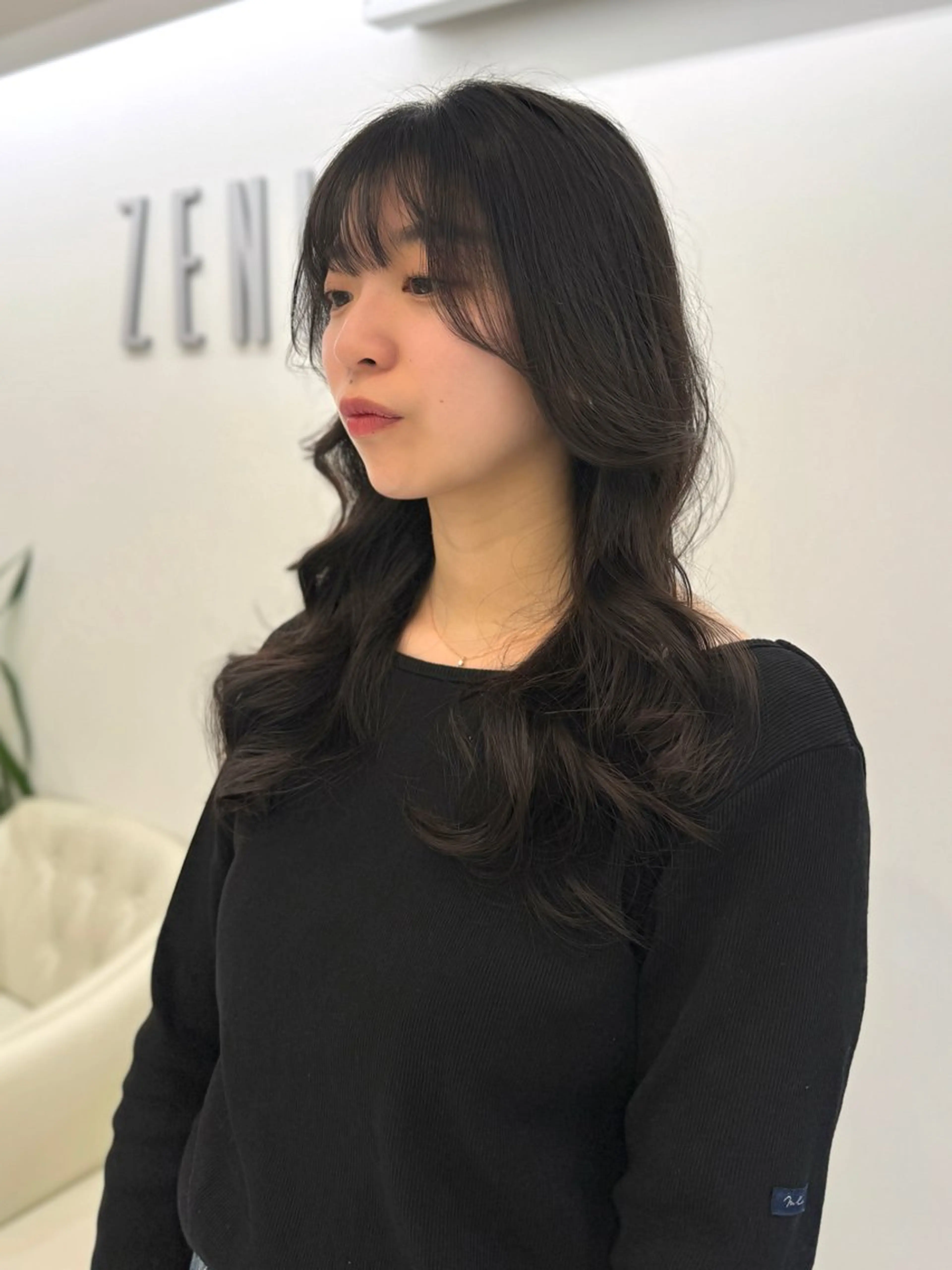 ロング パーマ くびれヘア 韓国風ヘア デジタルパーマ カット パーマ トリートメント デジタルパーマ/ コテ巻き風パーマのヘアスタイル