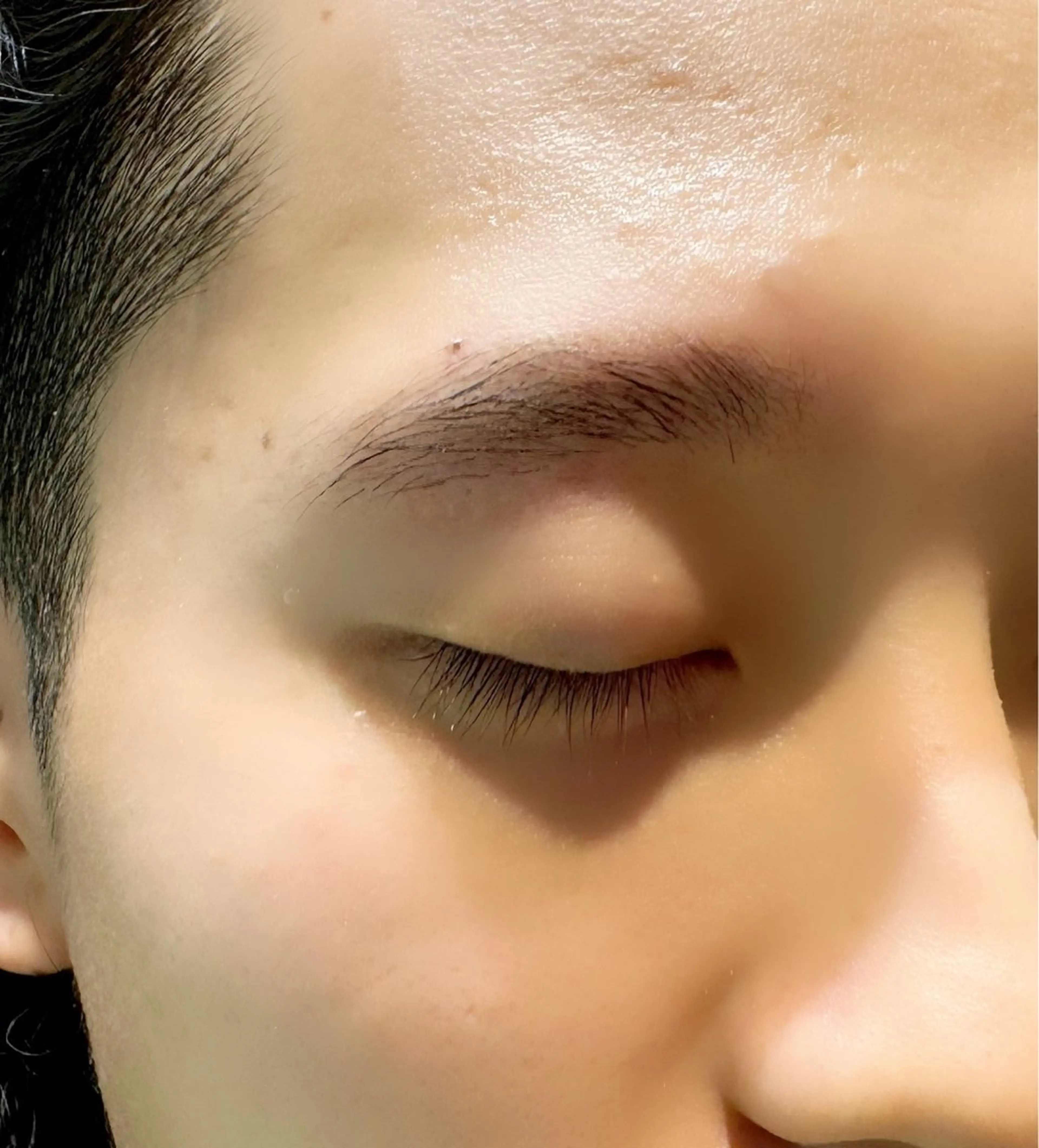 アイブロウ 眉毛ワックス脱毛 亀田 幸美のヘアスタイル