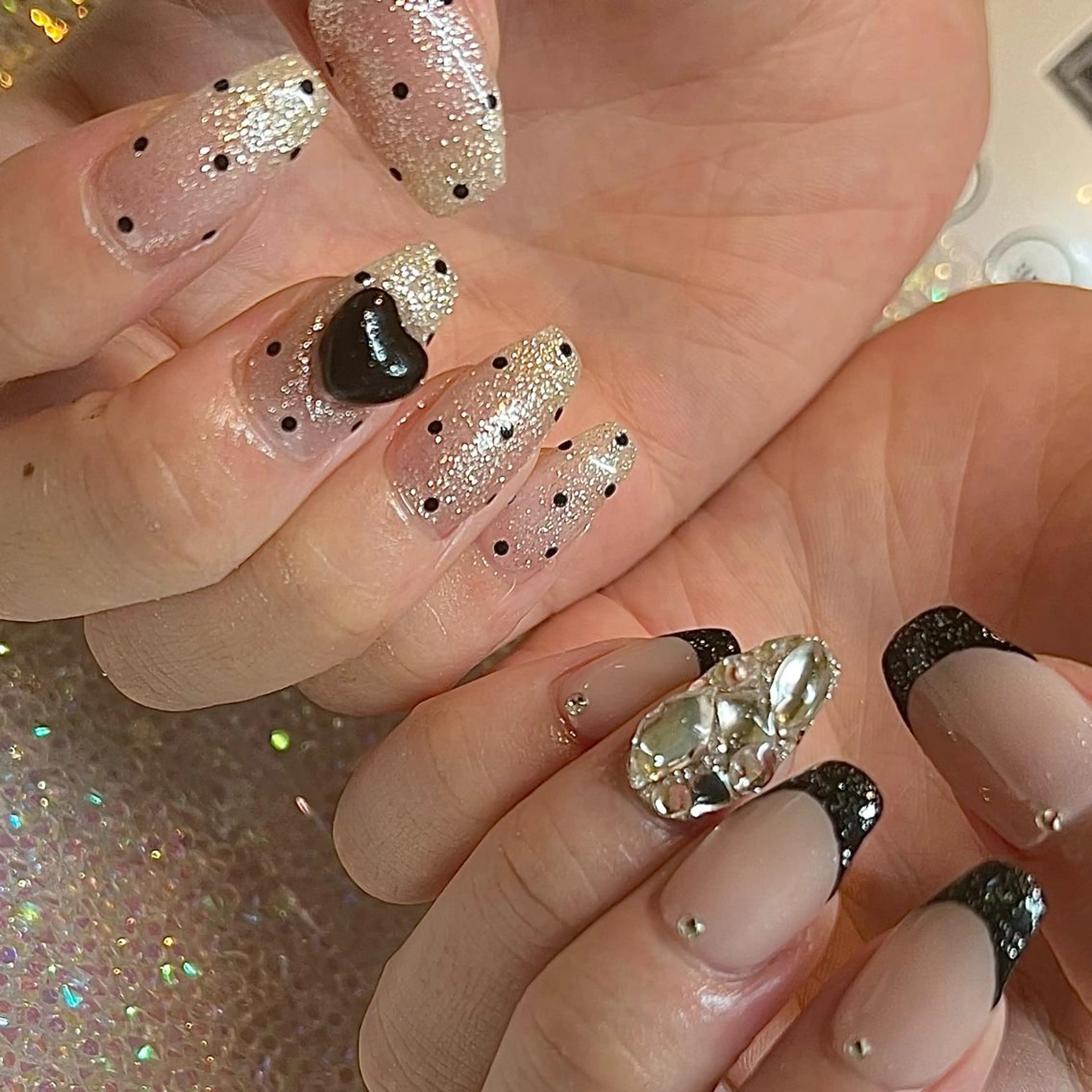 ミディアム ハンドネイル H🌺 NAILのネイルデザイン