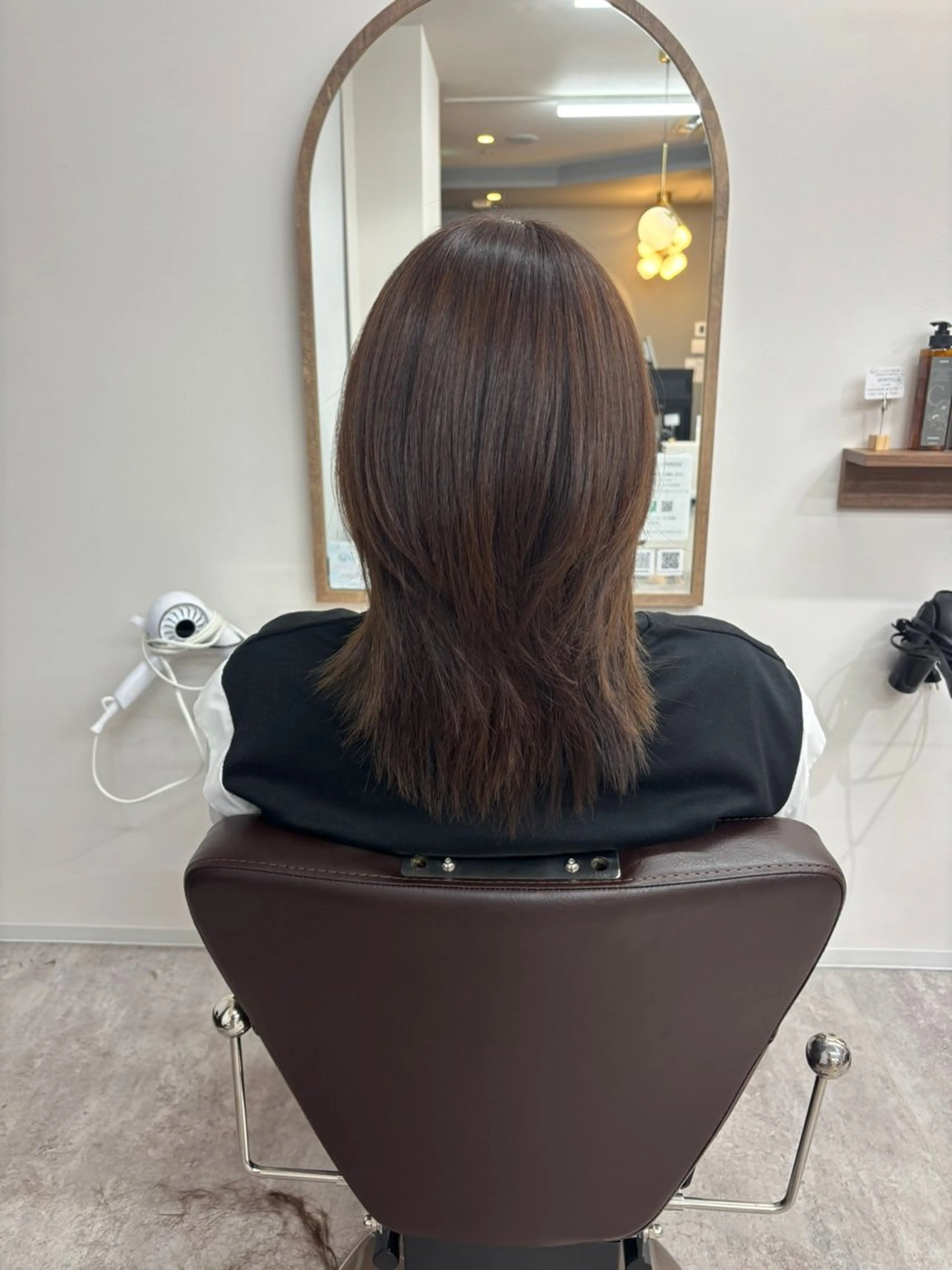 ミディアム 顔周りカット レイヤーカット ウルフカット ウルフレイヤー 椎名 紗愛のヘアスタイル