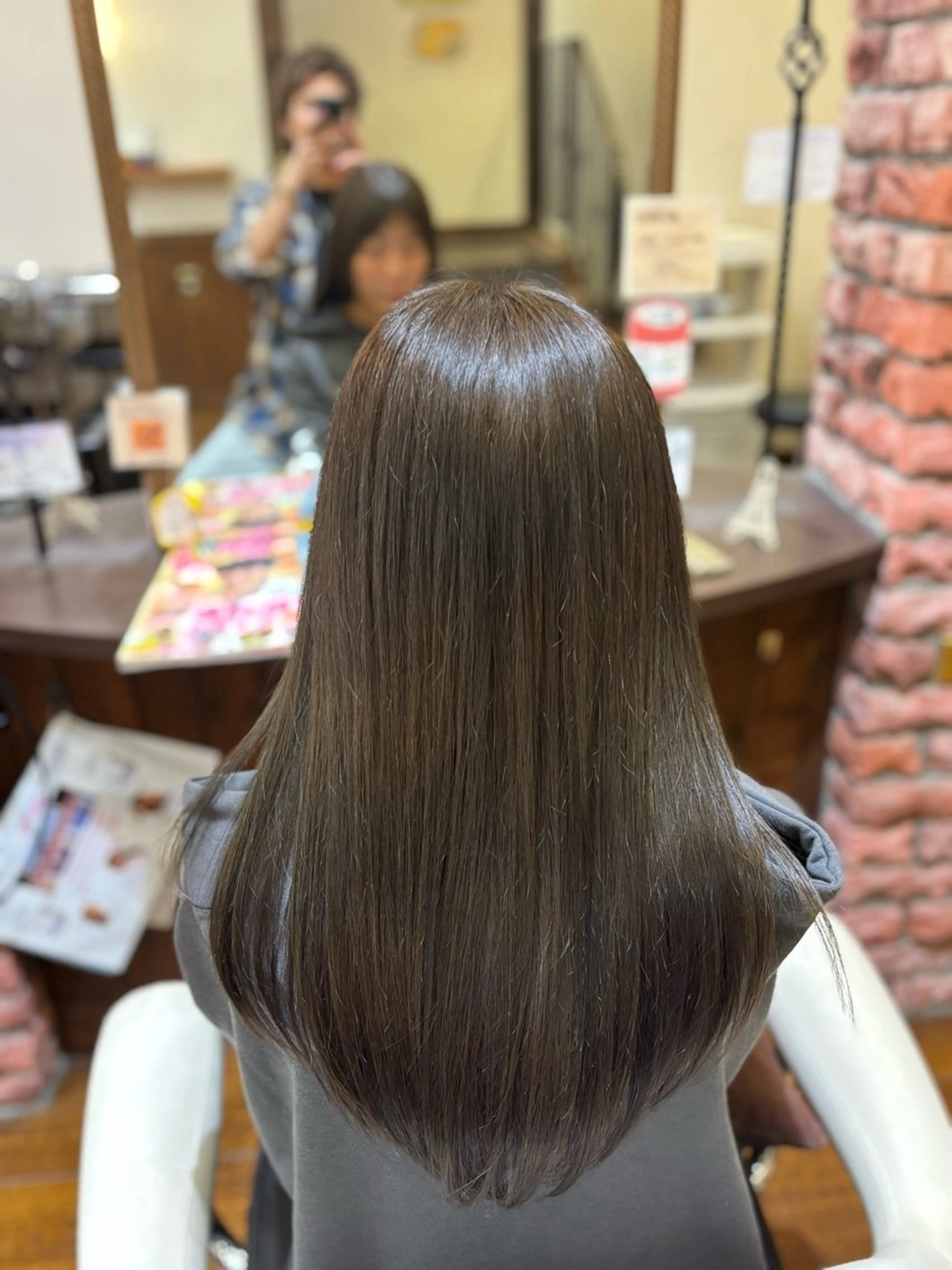 ロング ヘアカラー トリートメント 片桐 巧貴のヘアスタイル