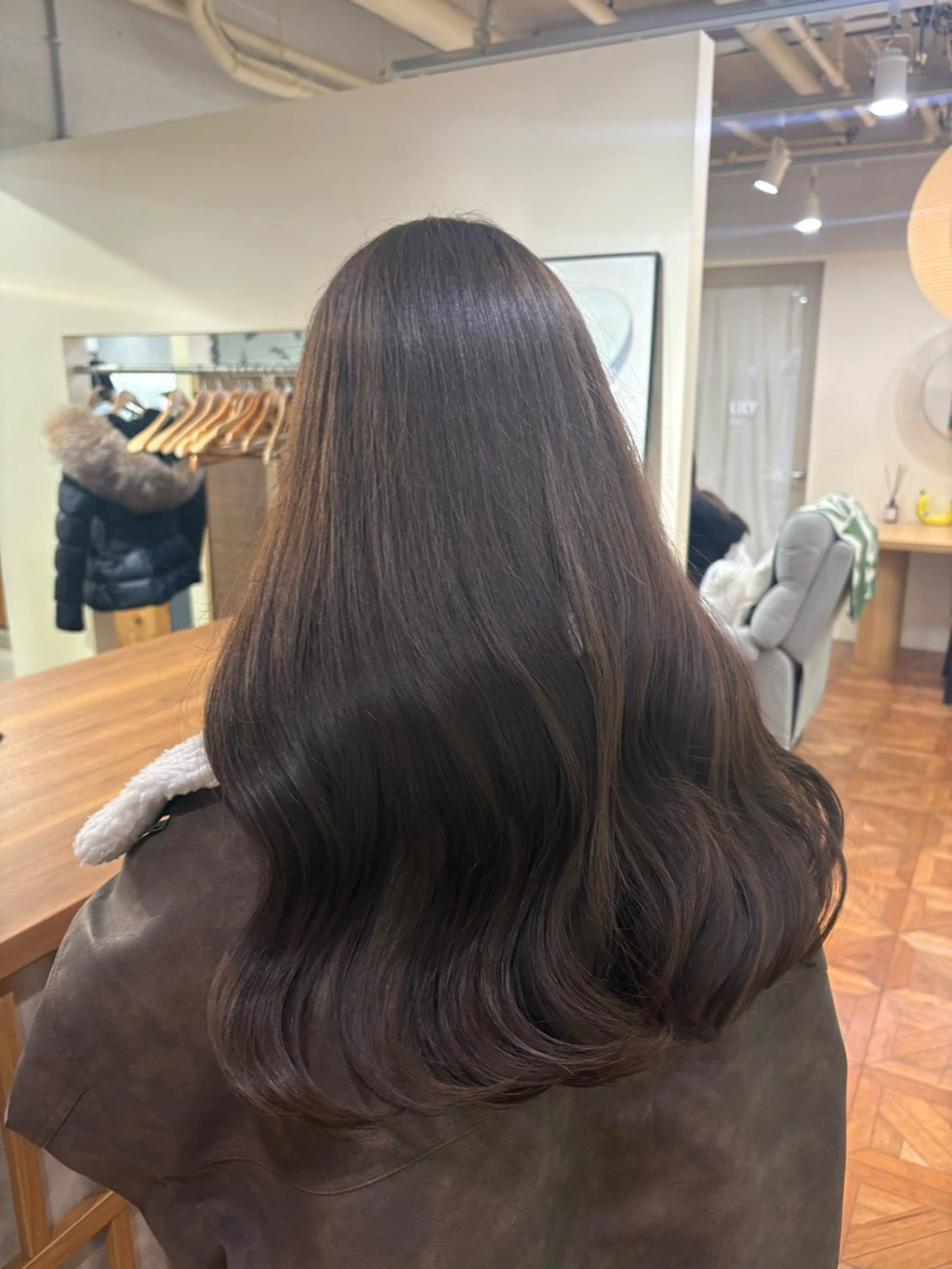 カラー ブラウンカラー 透明感カラー ヘアカラー 長谷川 結奈のヘアスタイル