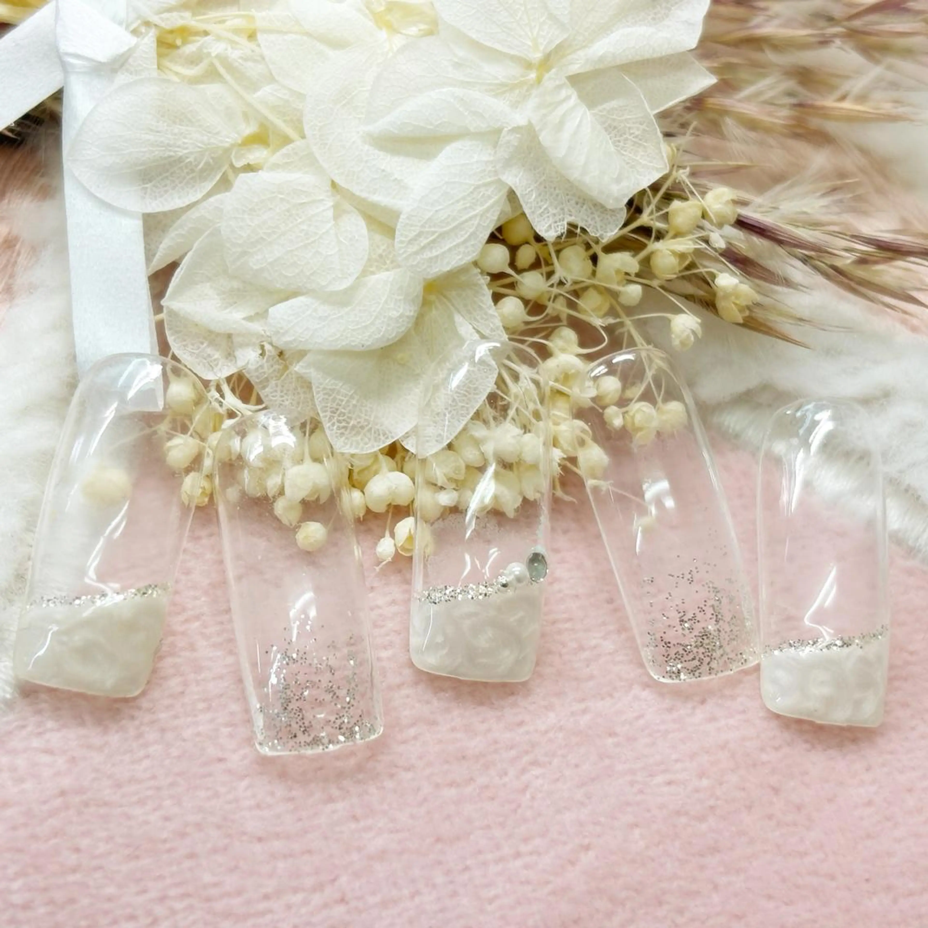 ネイル チークネイル 長さ出し フレンチネイル ジェルネイル ガラスフレンチ ハンドネイル リラネイル Aikenのネイルデザイン