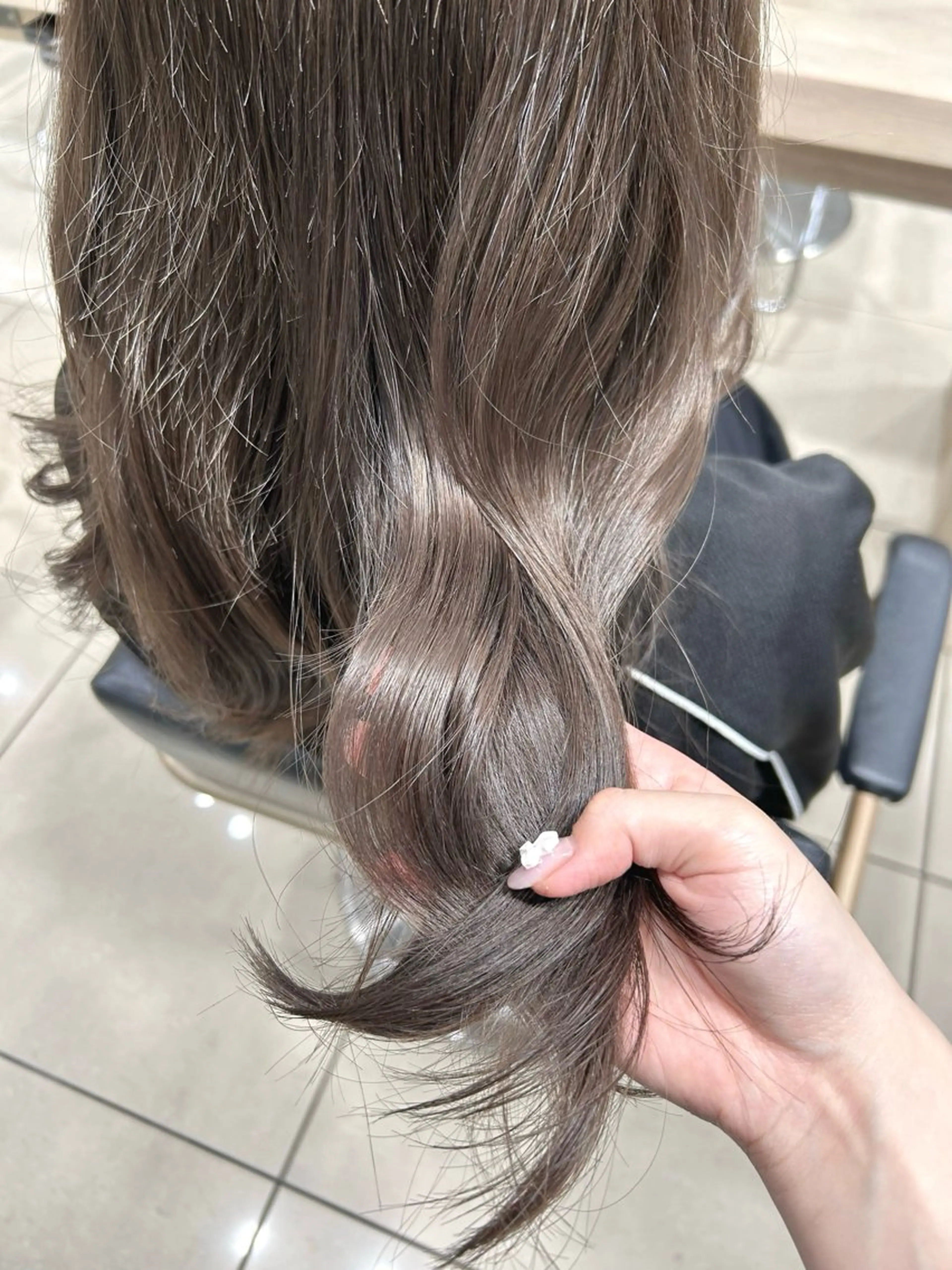 ロング カラー 【🎀推し デザイン カラー】小池 雪奈のヘアスタイル