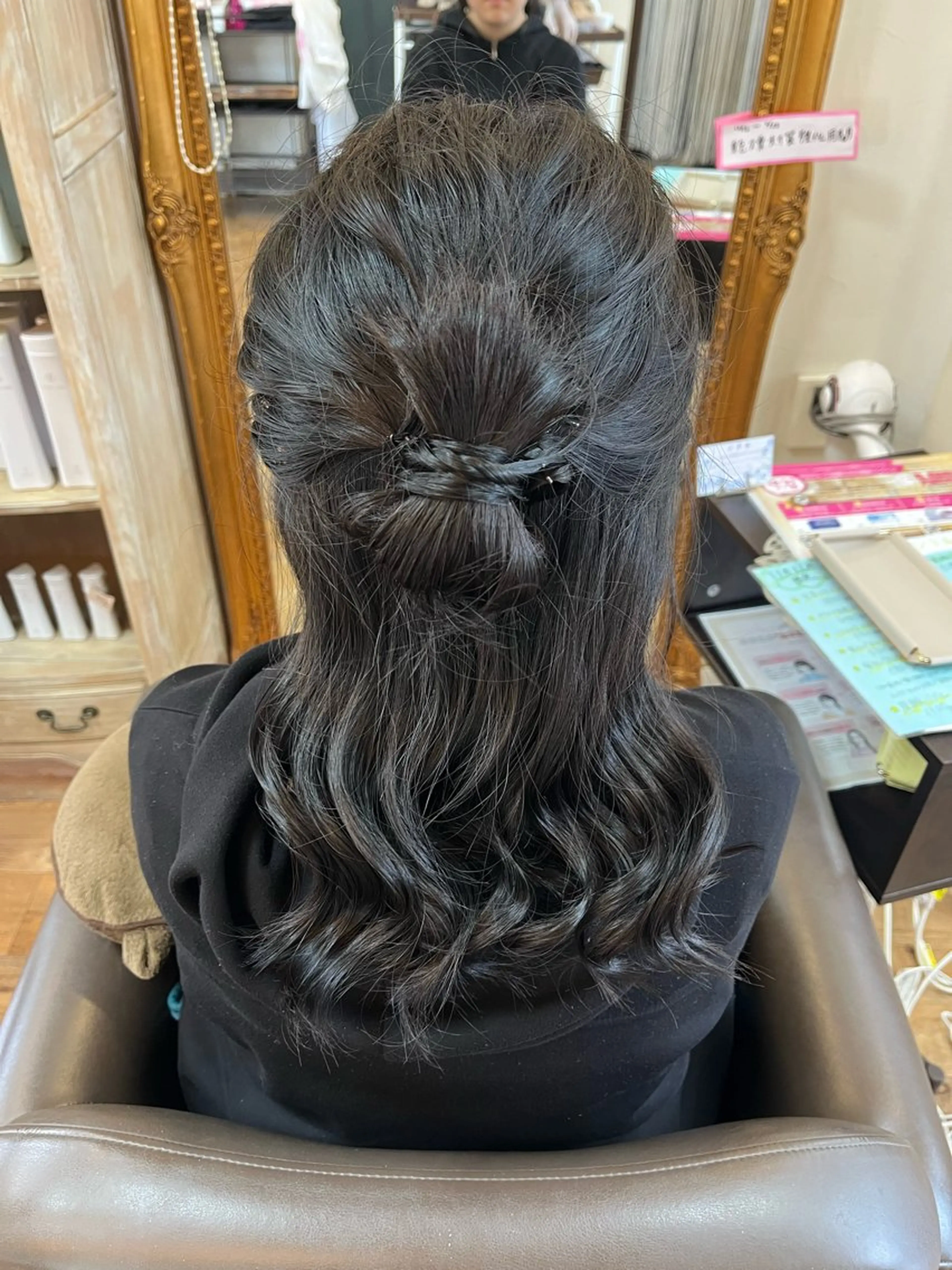 ロング ヘアアレンジ 伊藤 ひなののヘアスタイル