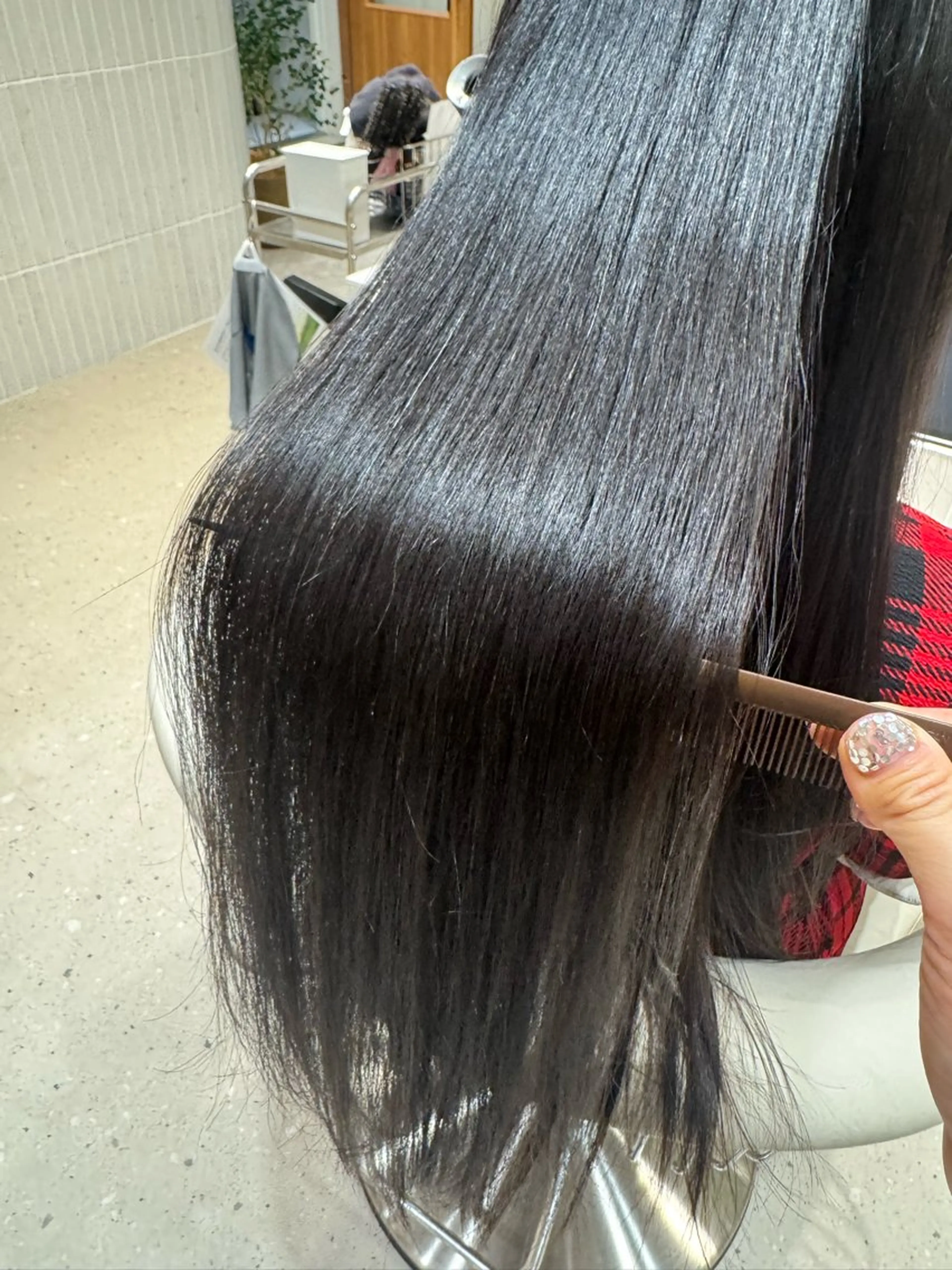 縮毛矯正 透明感カラー／ 縮毛矯正／まりなのヘアスタイル