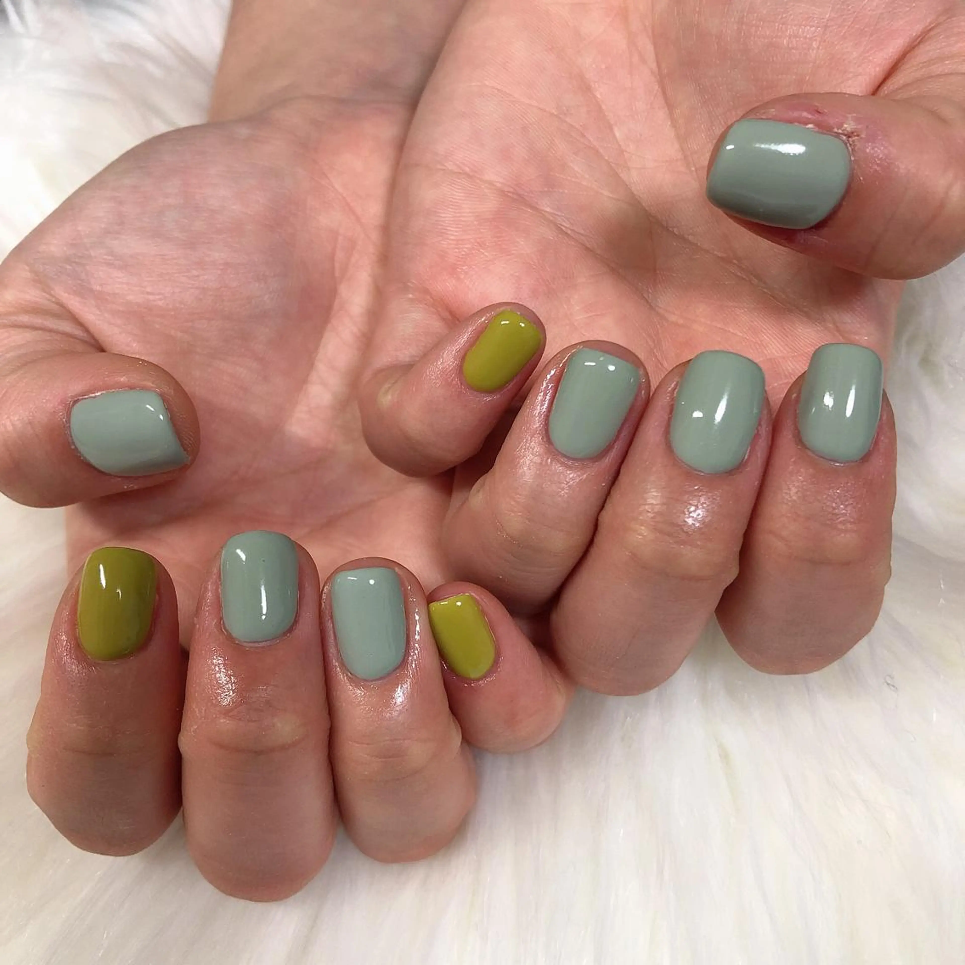 ネイル ハンドネイル 西岡 杏のネイルデザイン