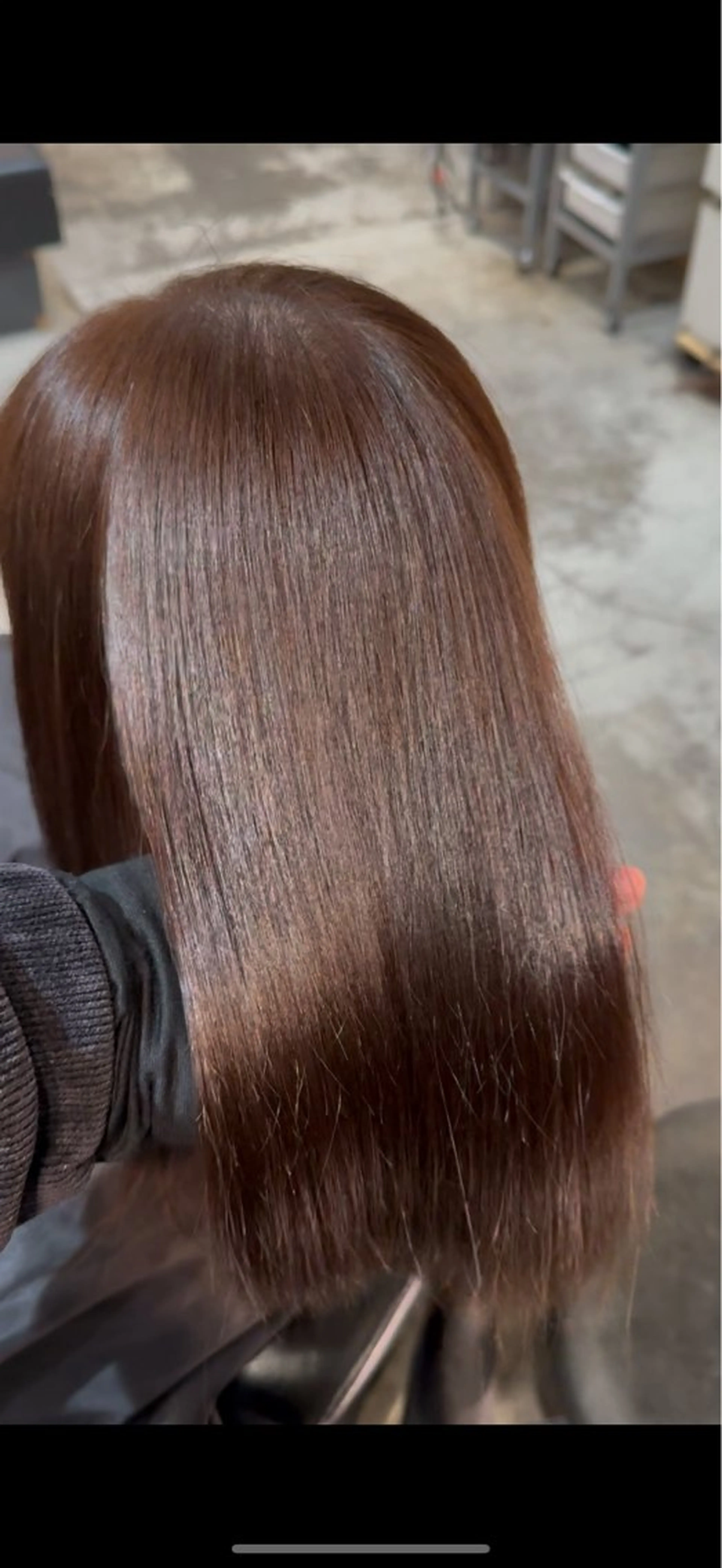 セミロング チョコレートブラウン ヘアカラー トリートメント WELLY  TOKYO所属・🌈レイヤーカット/ ハイトーン🌈タクマのヘアスタイル