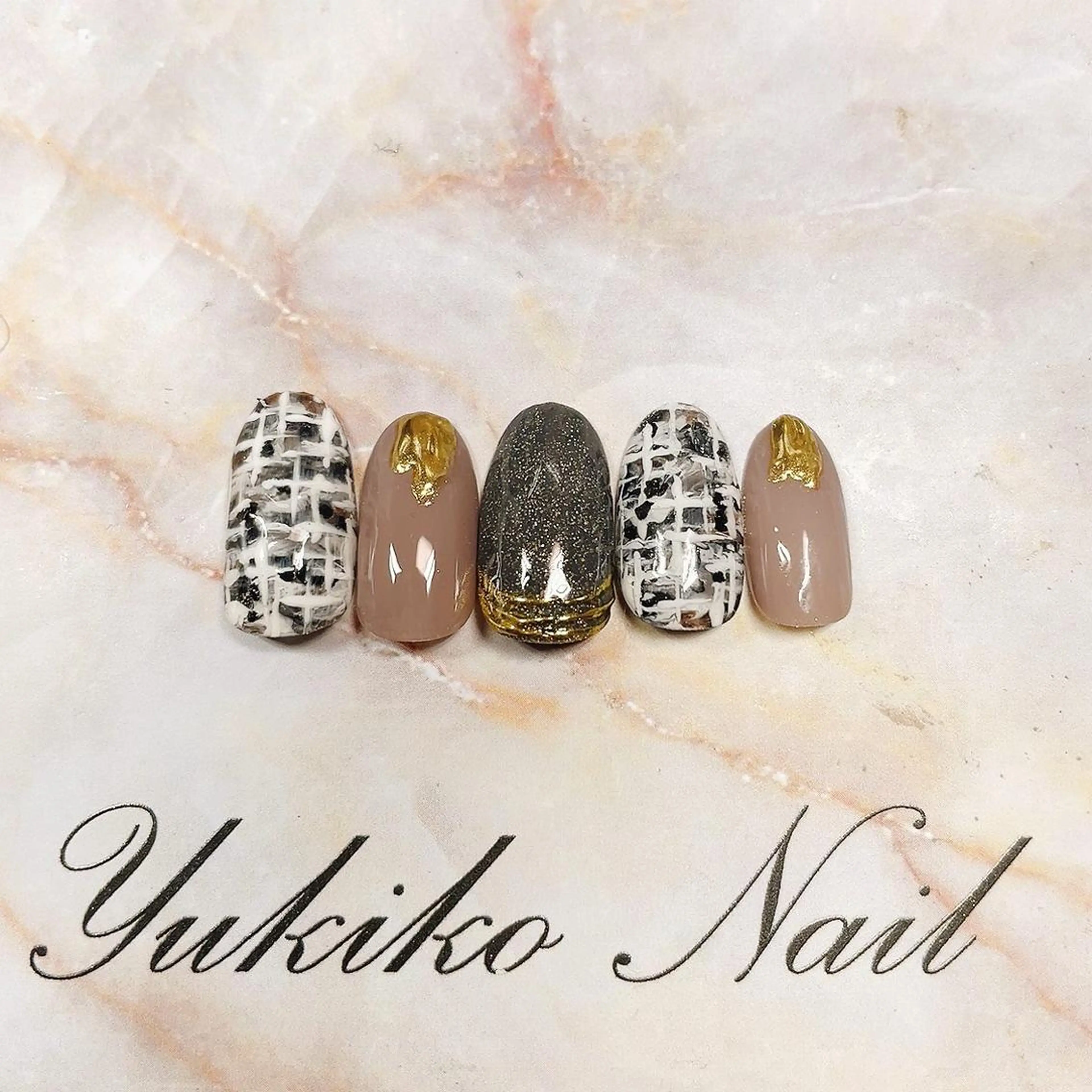 ネイル ミラーネイル ニュアンスネイル ツイードネイル 冬ネイル ハンドネイル ユキコ ネイルのネイルデザイン