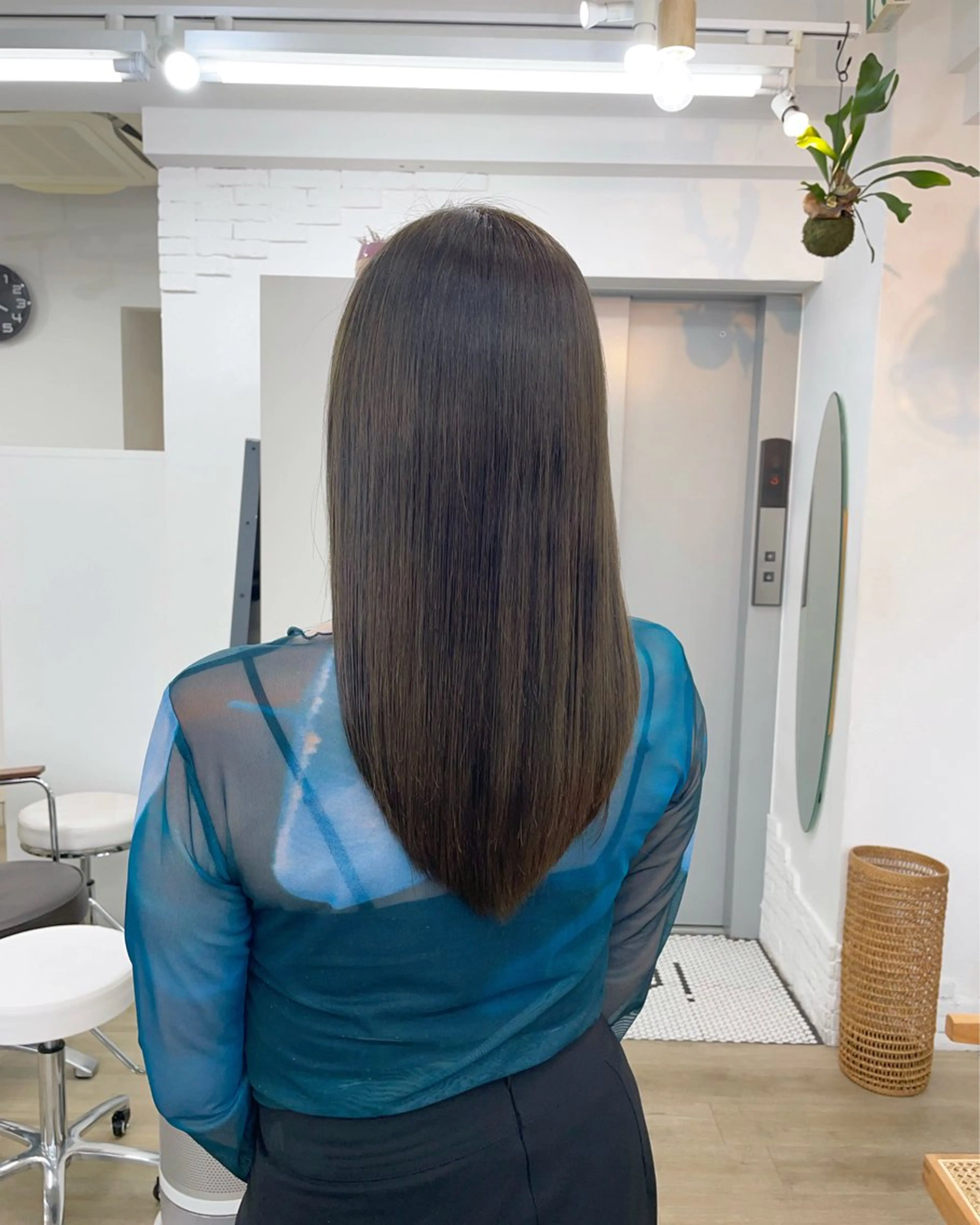 セミロング カラー ベージュカラー イルミナカラー オリーブベージュ ヘアカラー トリートメント ✨髪質改善✨原宿 えのもと　はなのヘアスタイル