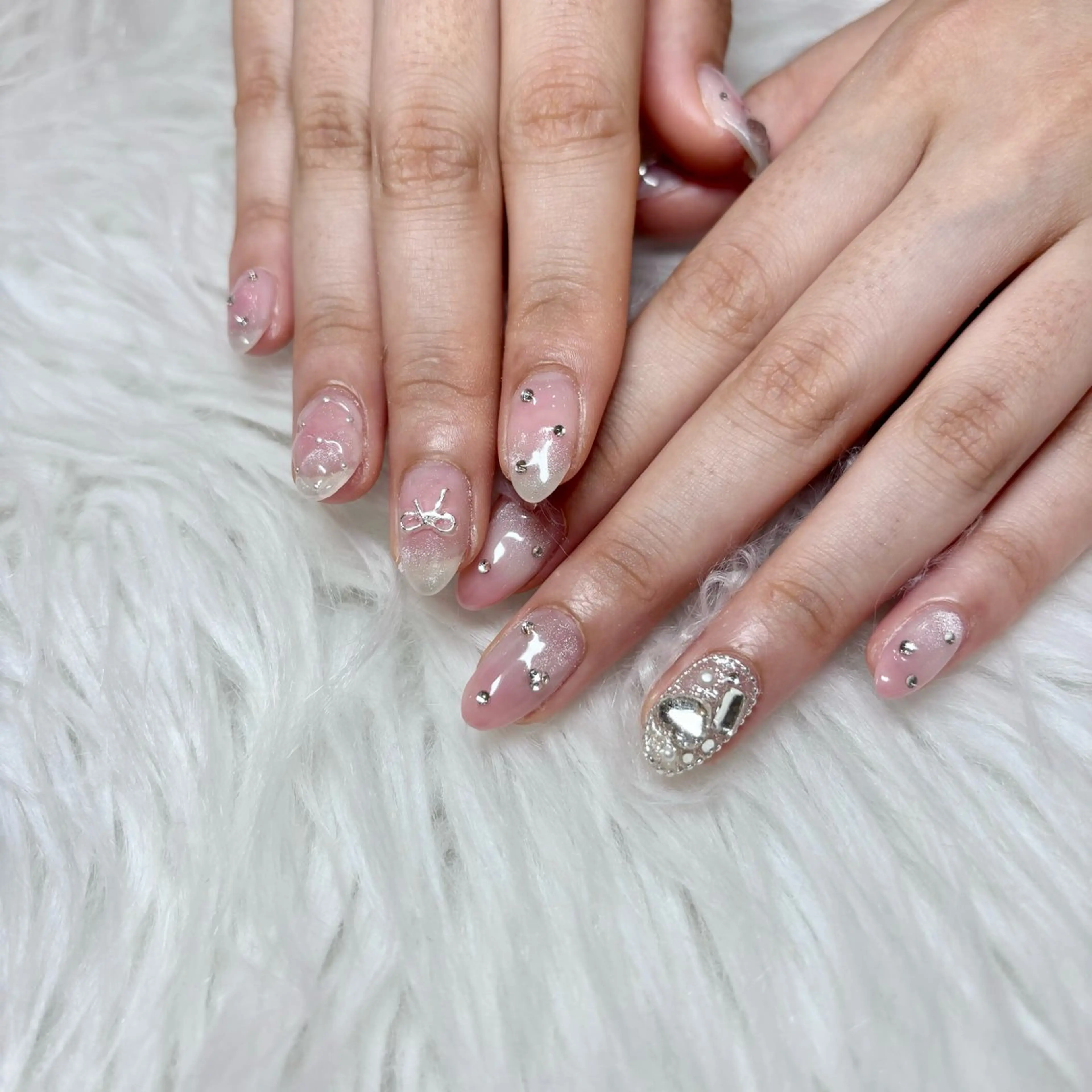 ネイル UnFLAIR KASUMIのネイルデザイン