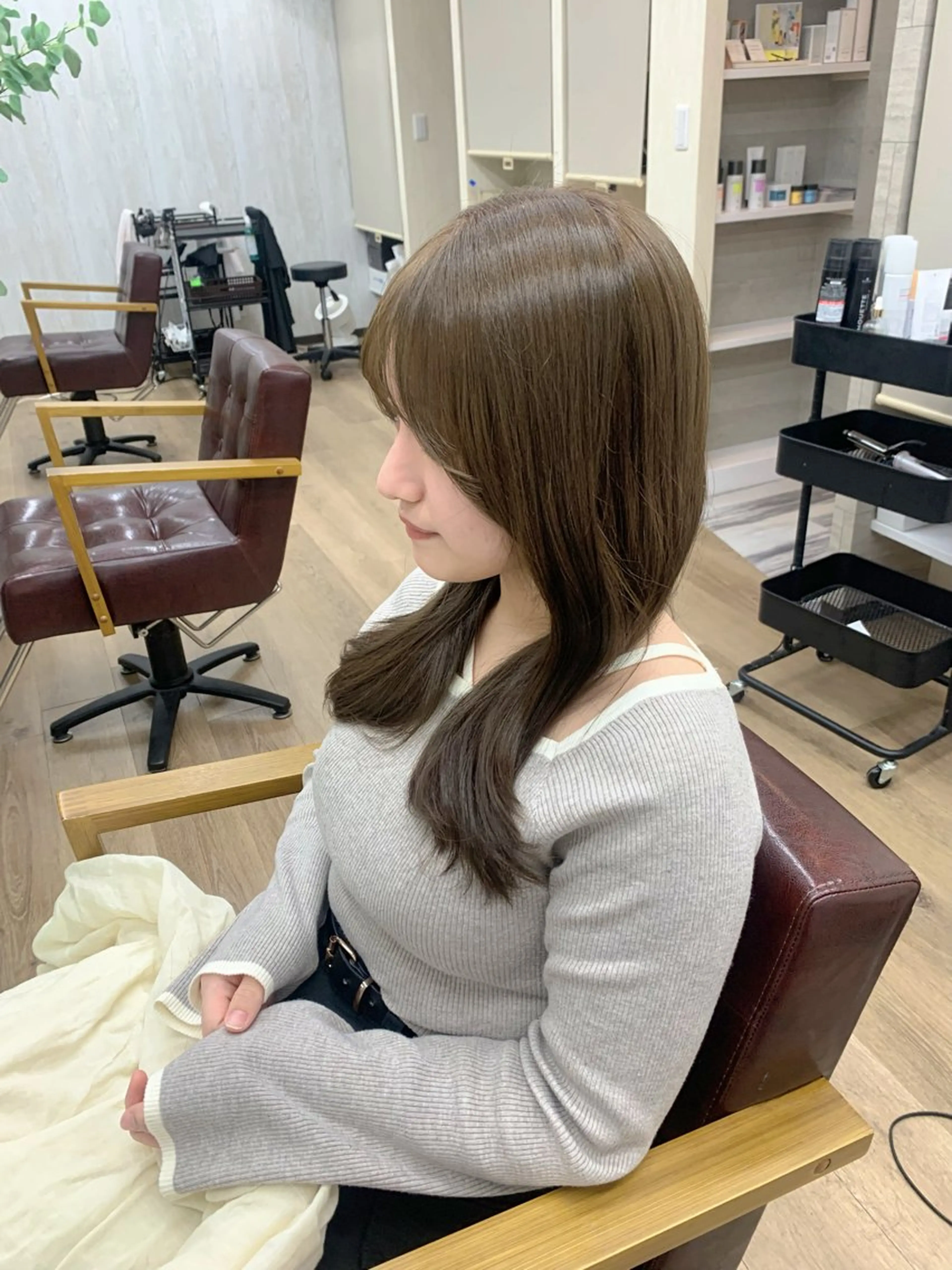 🕊️ 女性のみ♡𝐜𝐮𝐭+𝐨𝐧𝐞 𝐜𝐨𝐥𝐨𝐫(ブリーチなし)+𝐭𝐫🕊️の写真