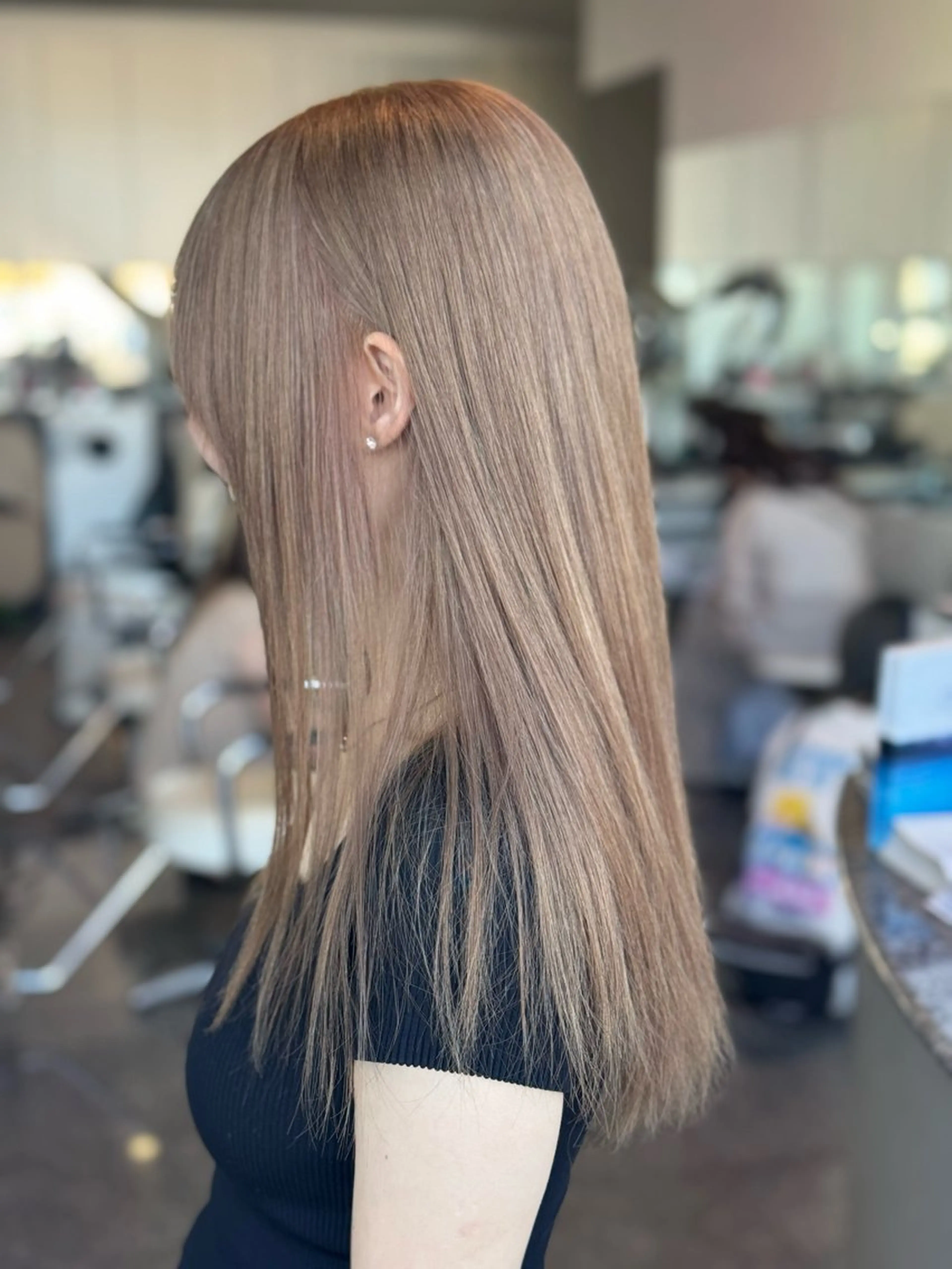 ロング カラー ベージュカラー ブリーチ ミルクティーベージュ 🫧ヒシダアキ taboo.i🫧のヘアスタイル