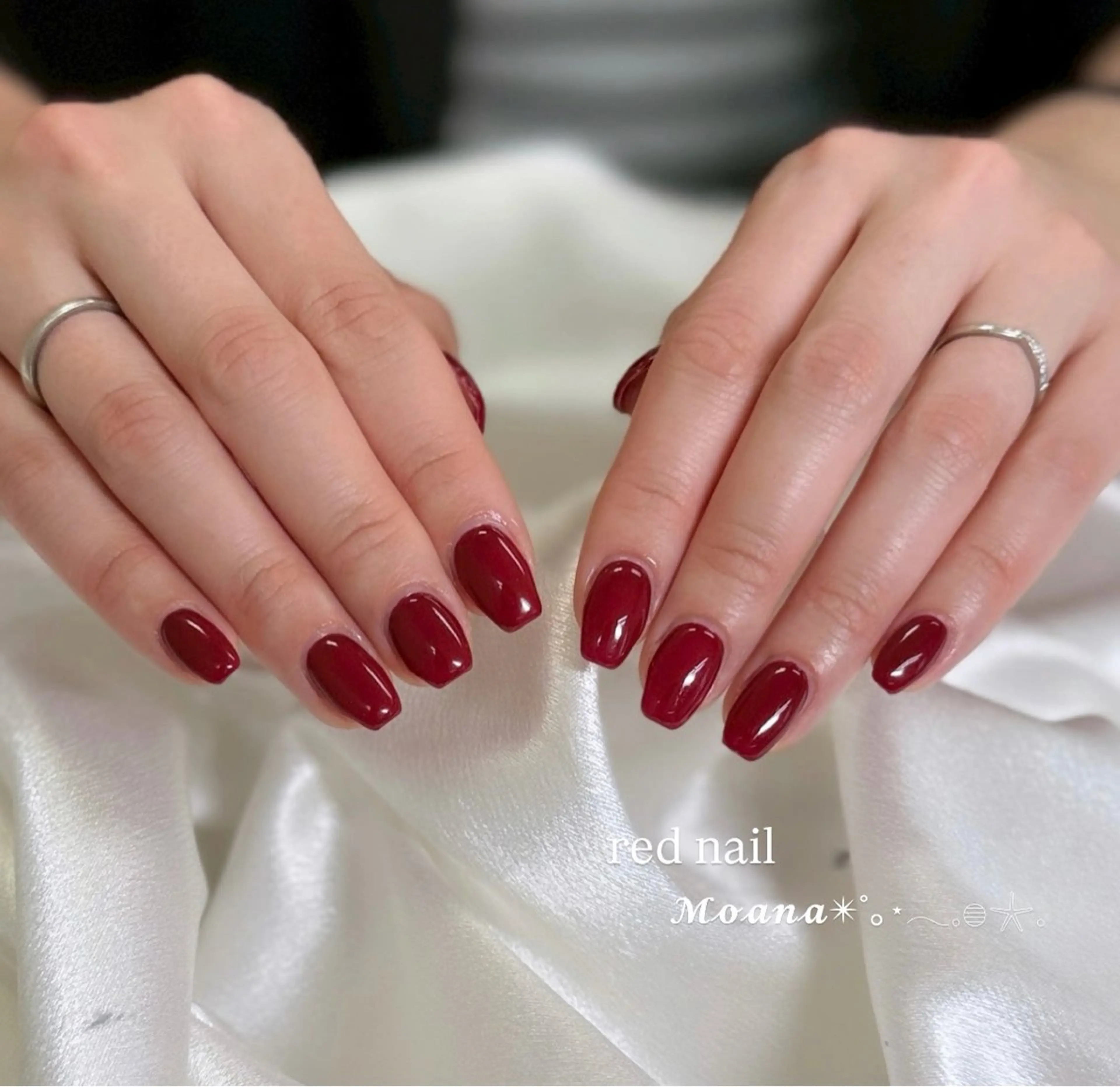 ネイル 韓国ネイル ワンカラーネイル 赤色 春ネイル ワンホンネイル ハンドネイル MoanaNail Manamiのネイルデザイン