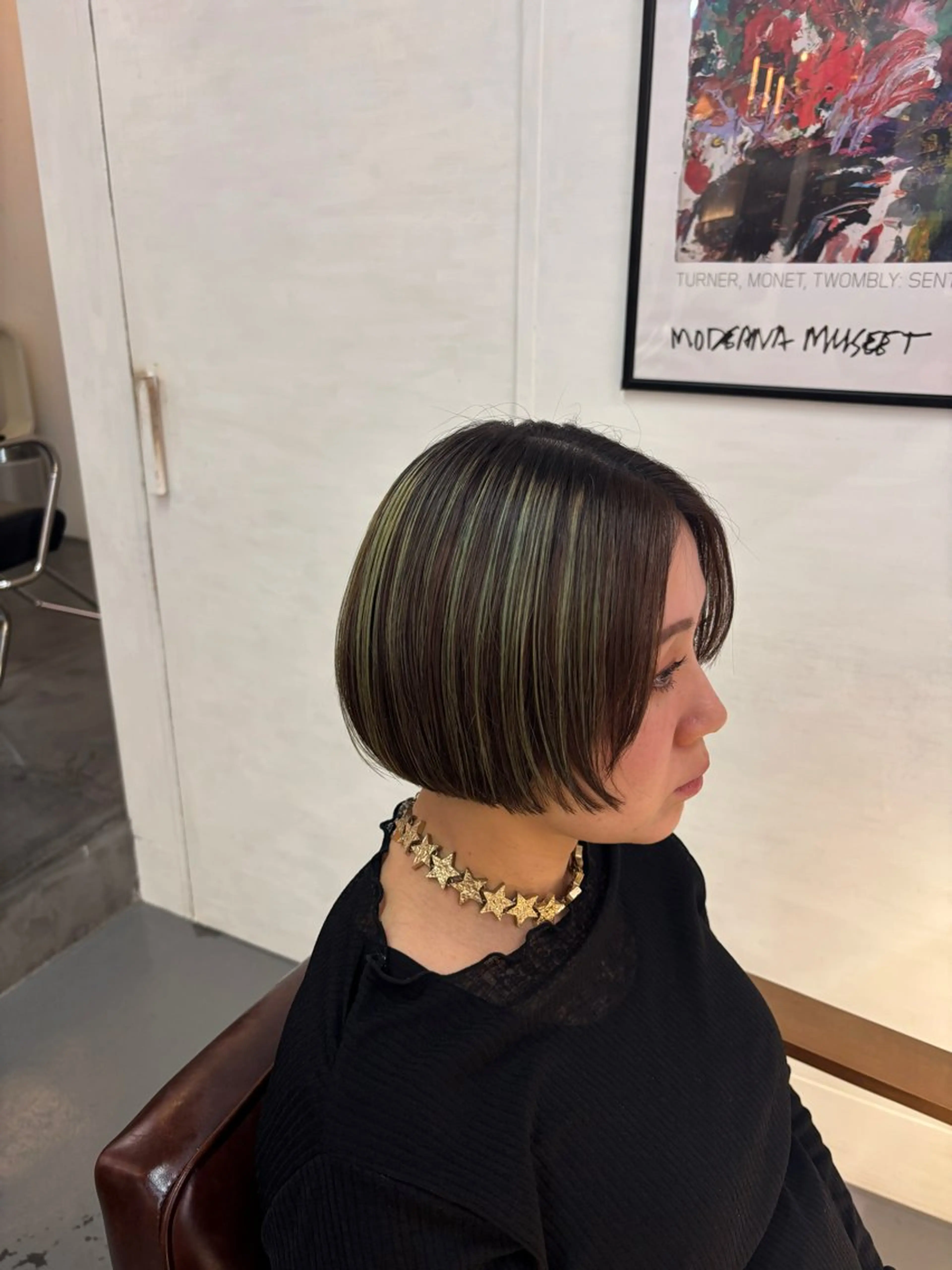 ショート ヘアカラー ooitヨシダ ミナミのヘアスタイル