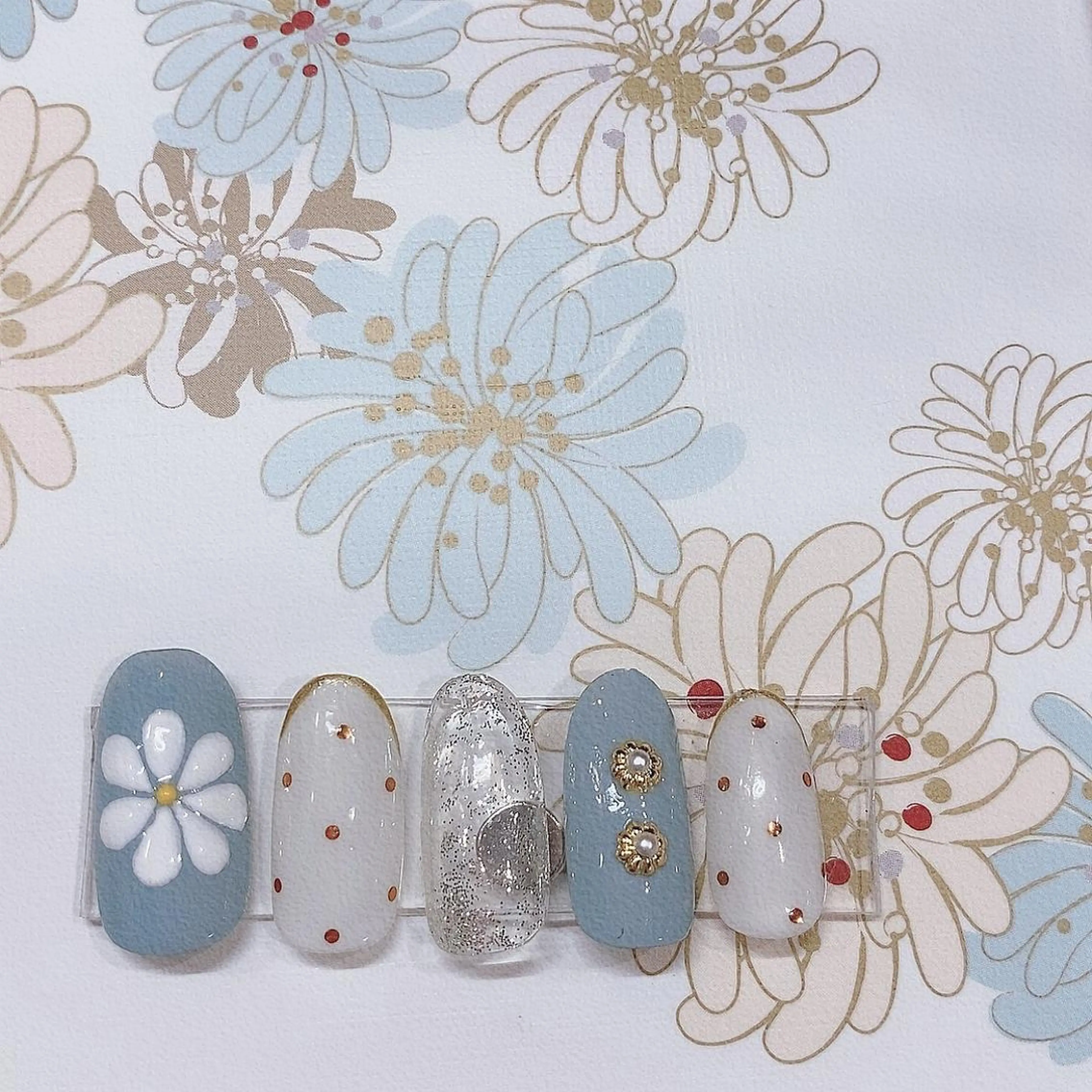 ネイル ☁️BLITZ 🎀笠原雪音🎀のネイルデザイン