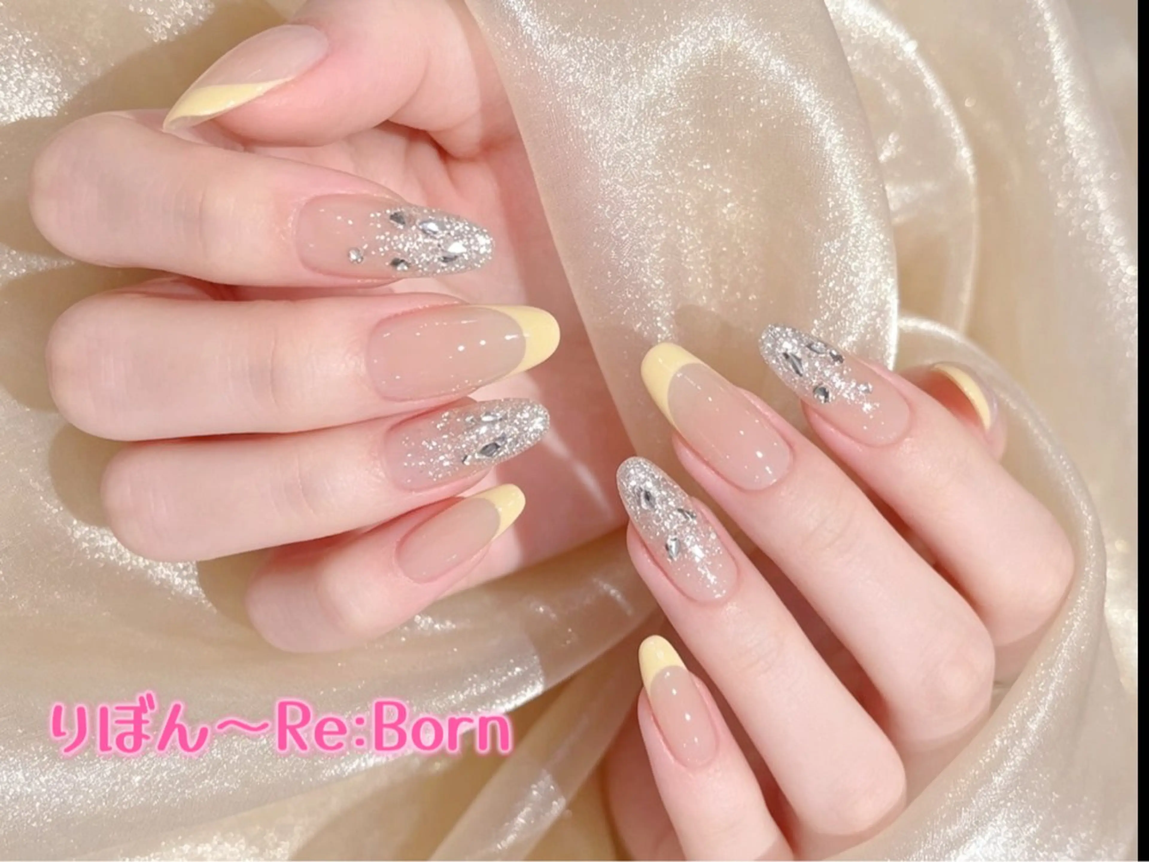 セミロング ハンドネイル りぼん Re:Bonrのネイルデザイン