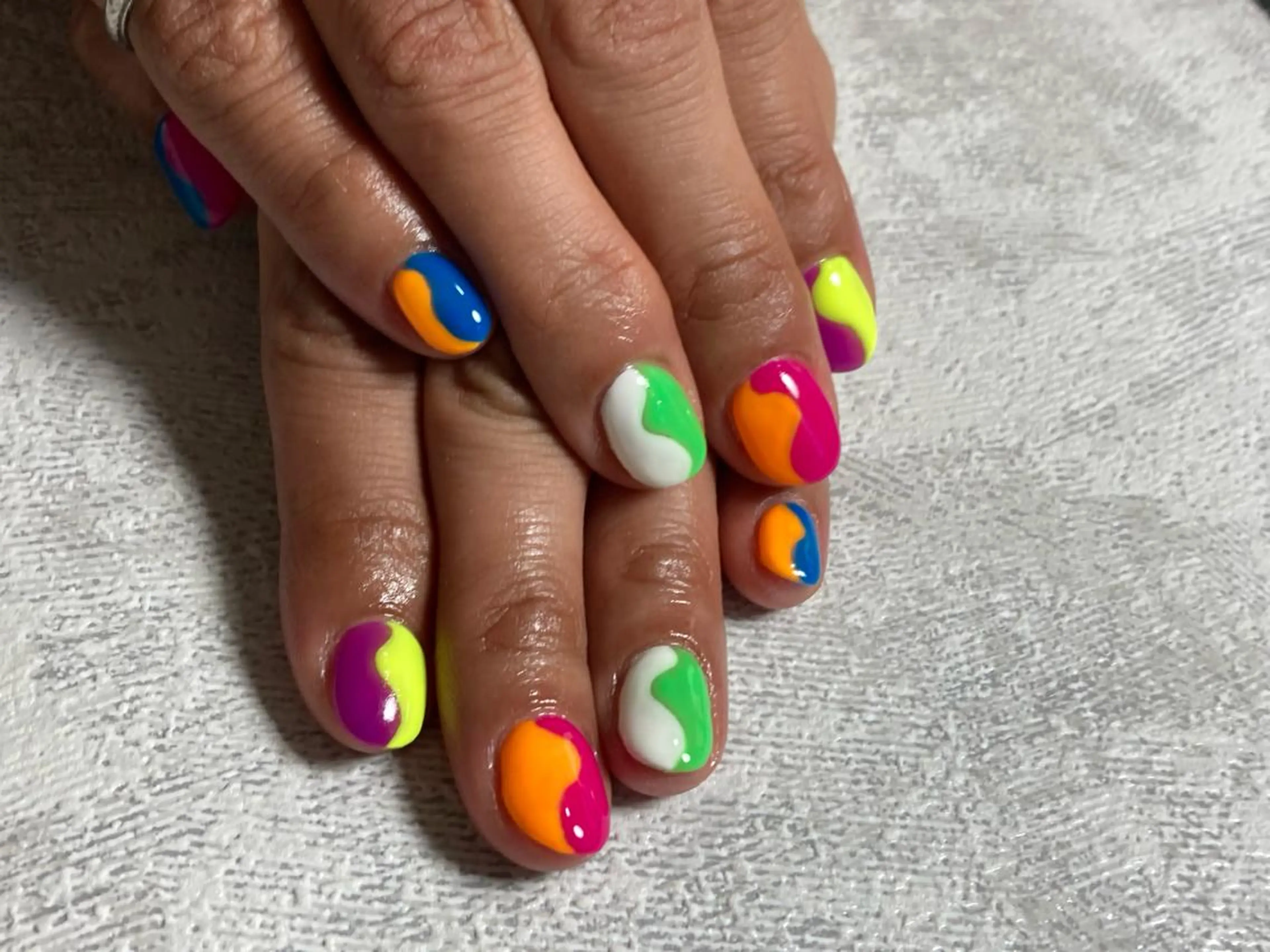 ネイル ハンドネイル フットネイル rea .のネイルデザイン