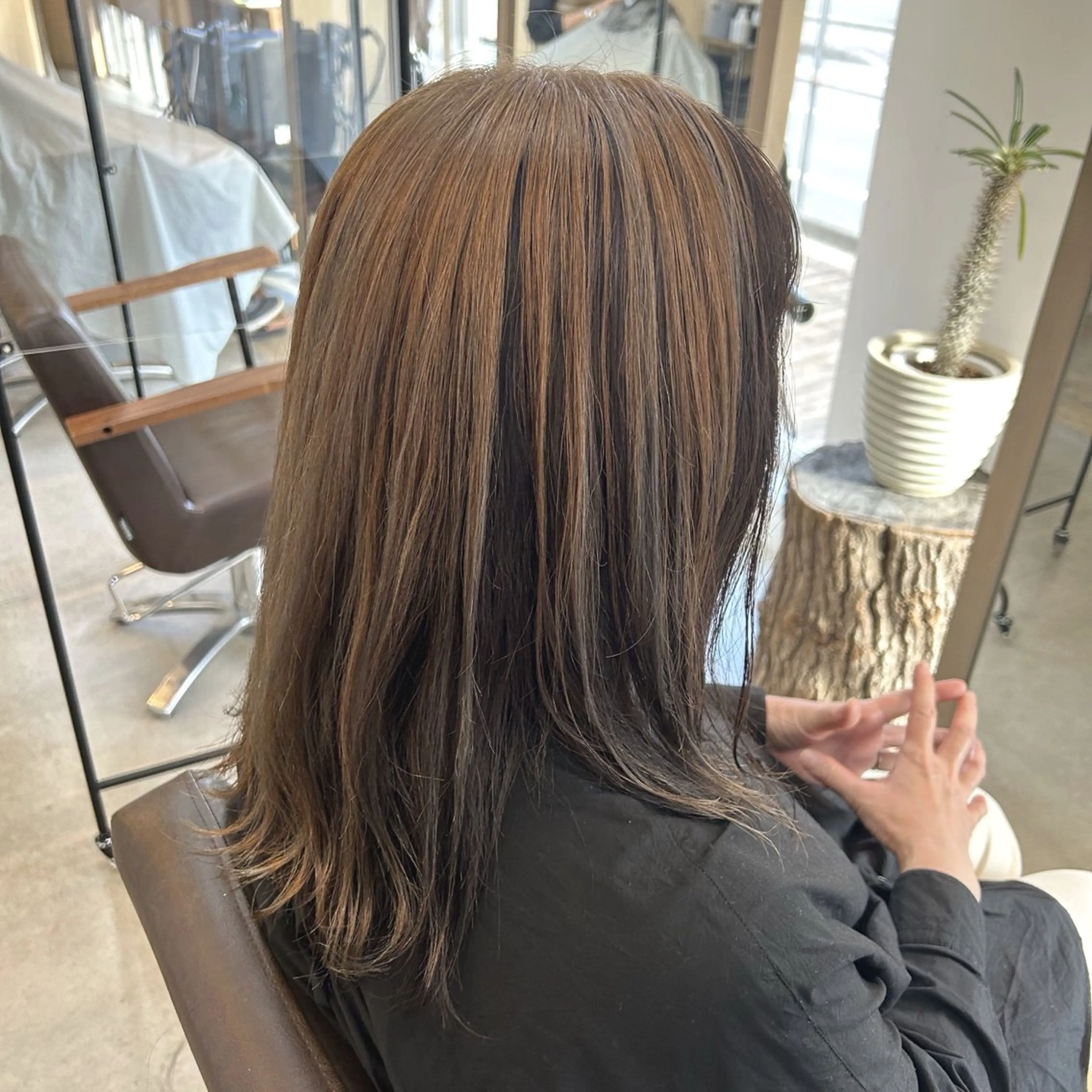 ミディアム ヘアカラー kachina所属・綿貫 美雪のヘアスタイル