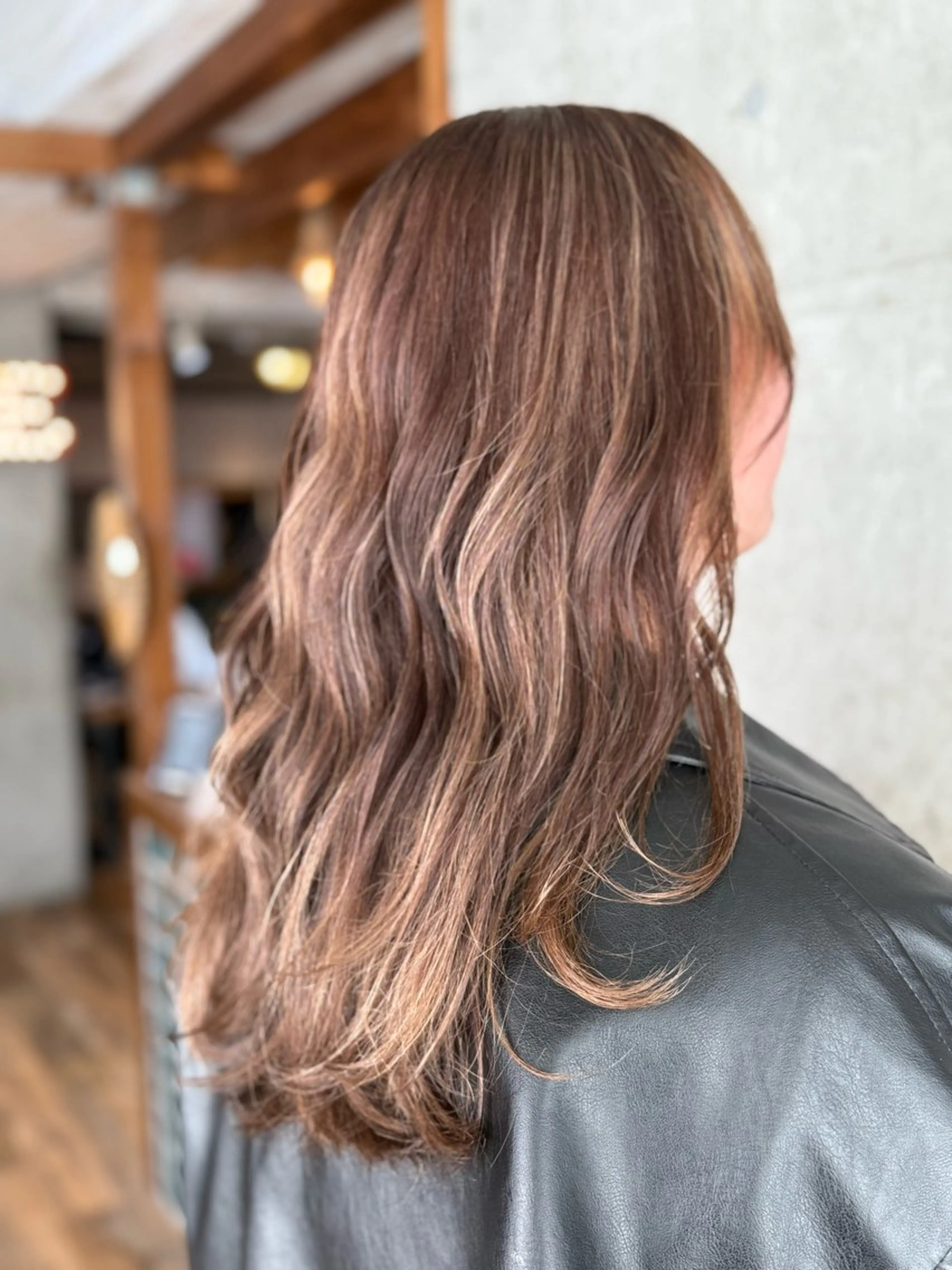 ロング カラー ヘアカラー トリートメント 🎨デザイン🥇 美髪・艶髪 日暮千敬のヘアスタイル