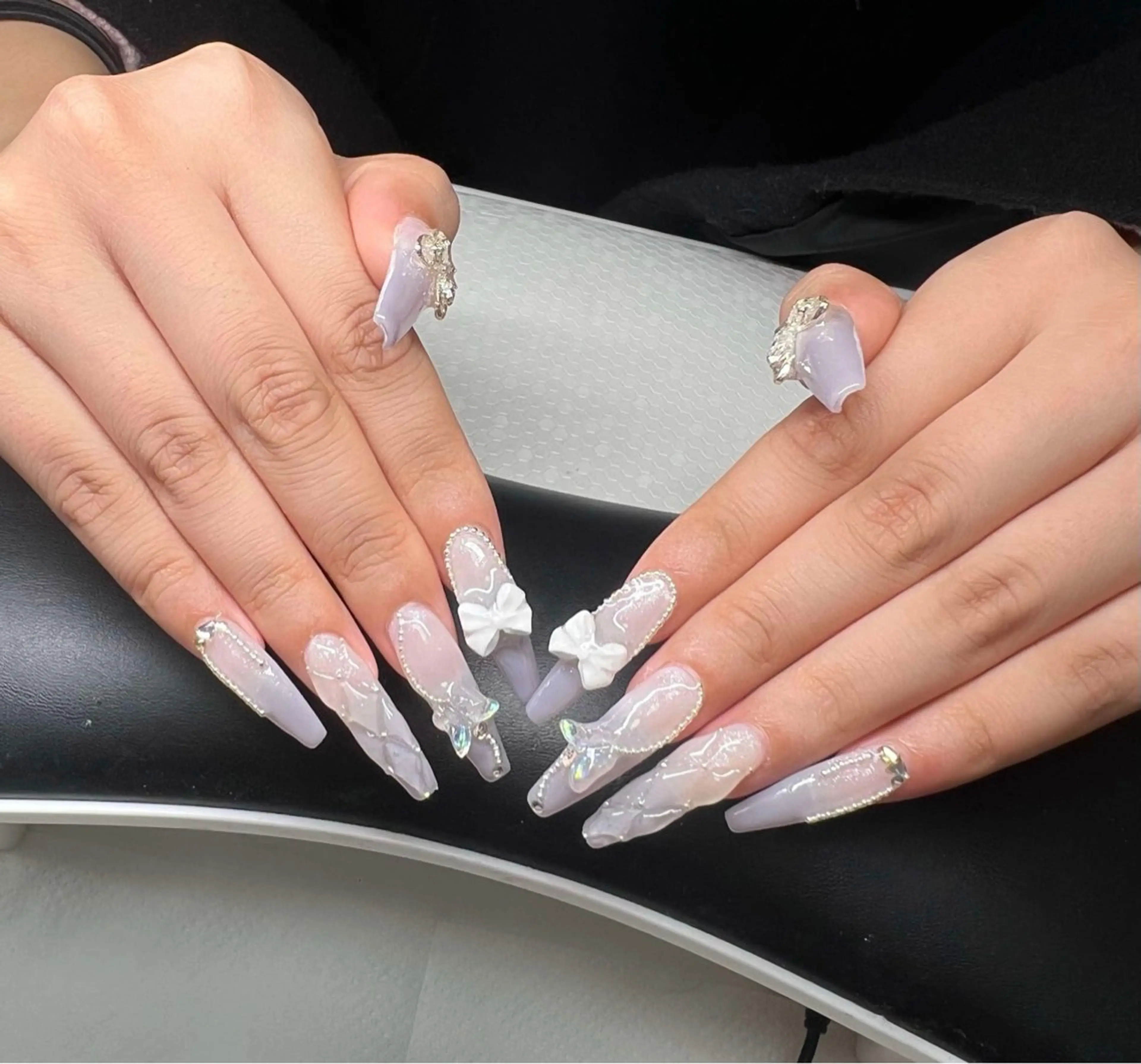 ネイル オーロラネイル チークネイル 長さ出し フットネイル フレンチネイル Lee Nails チップ長さだし専門店のネイルデザイン