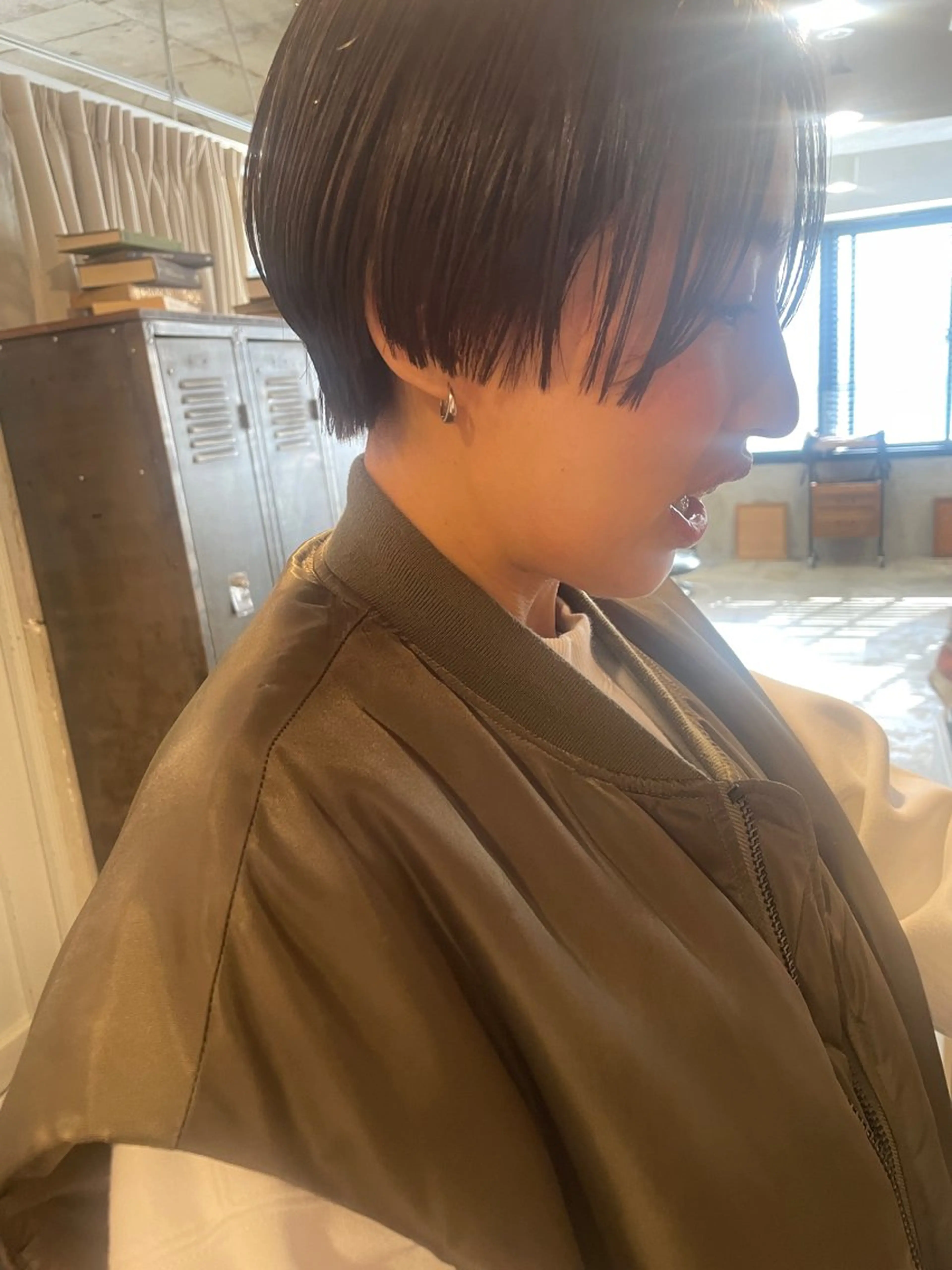 ショート カラー カット ヘアカラー ヘッドスパ さの あやねのヘアスタイル