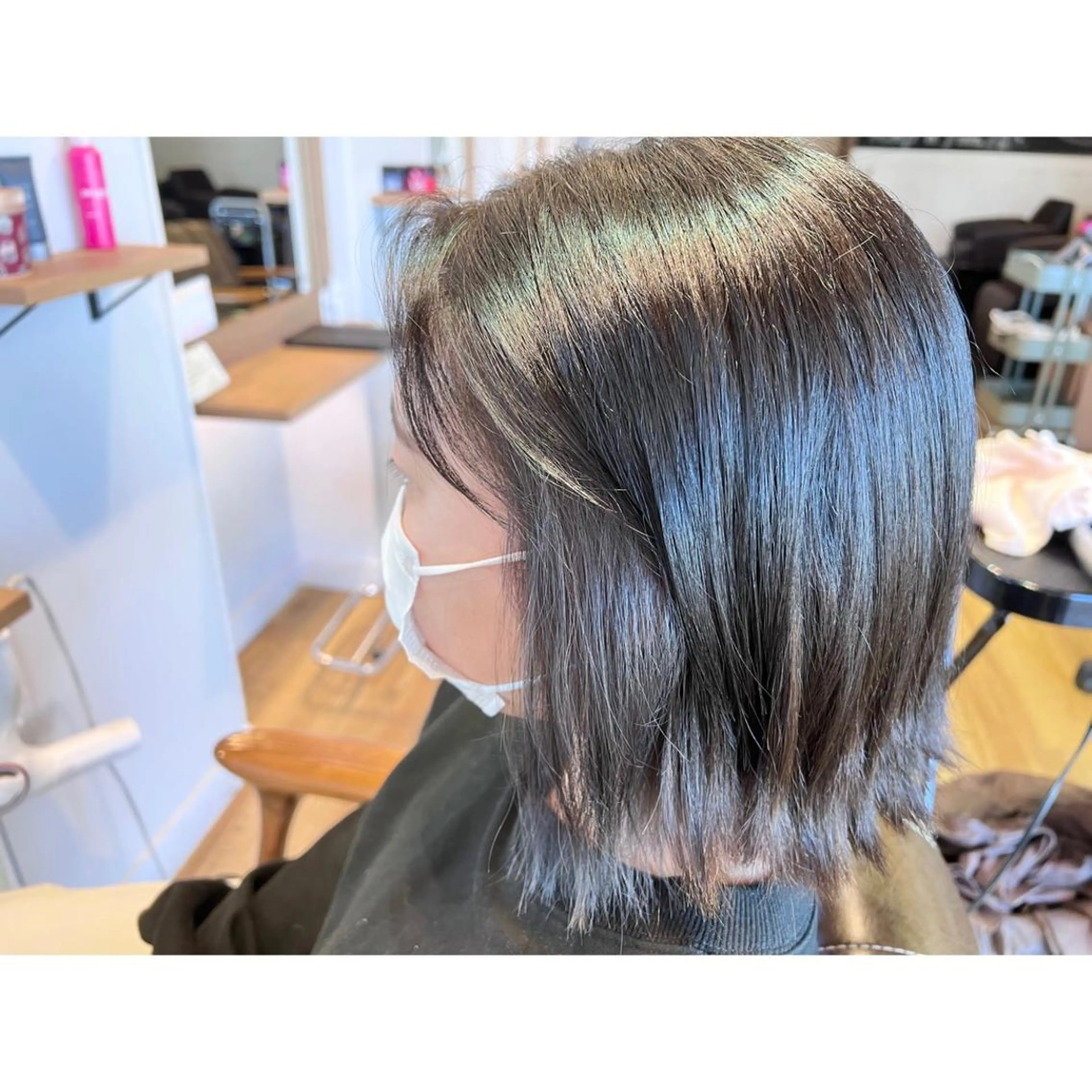 ミディアム カラー ヘアカラー トリートメント ツキダテ ユイのヘアスタイル