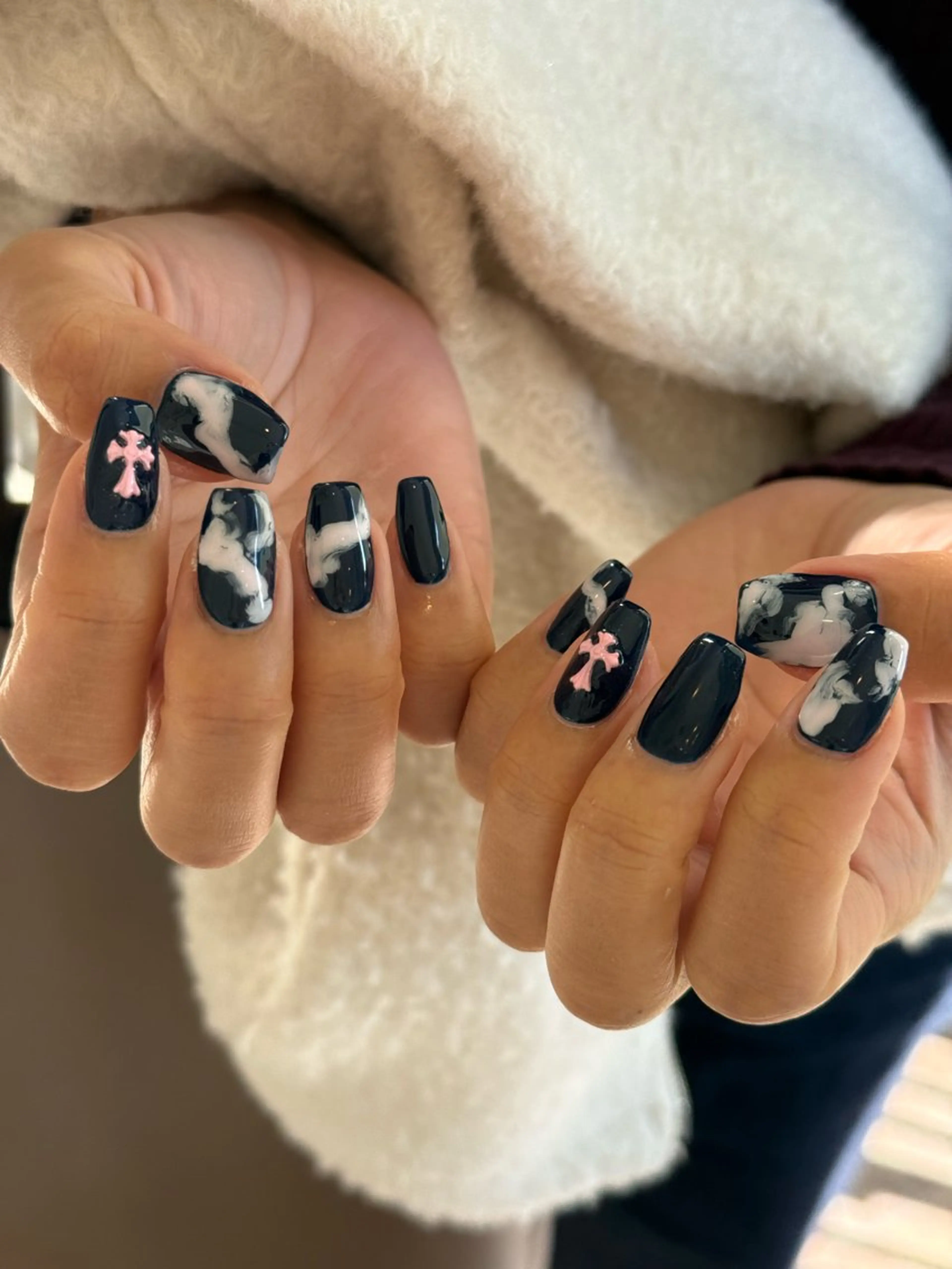 ネイル 大理石ネイル(マーブル) ネイビー ピンク WOLTOKYO渋谷 yunaのネイルデザイン