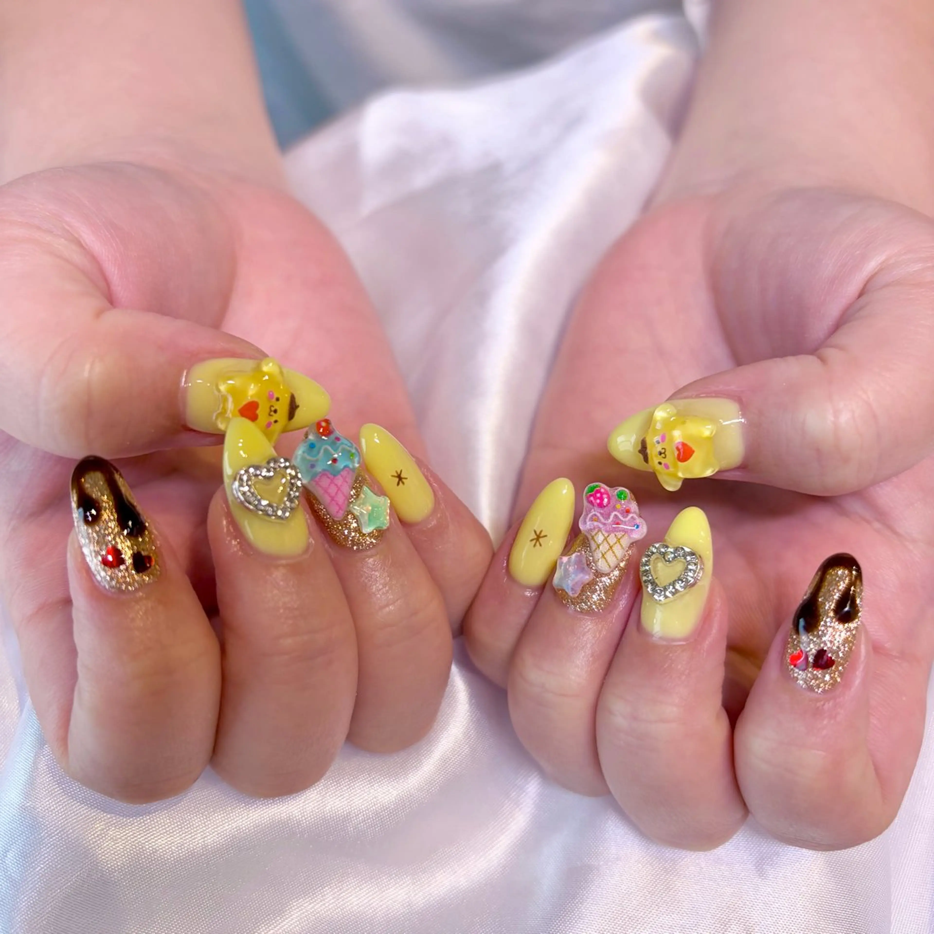 ネイル ハンドネイル nail salon e'mu💐のネイルデザイン