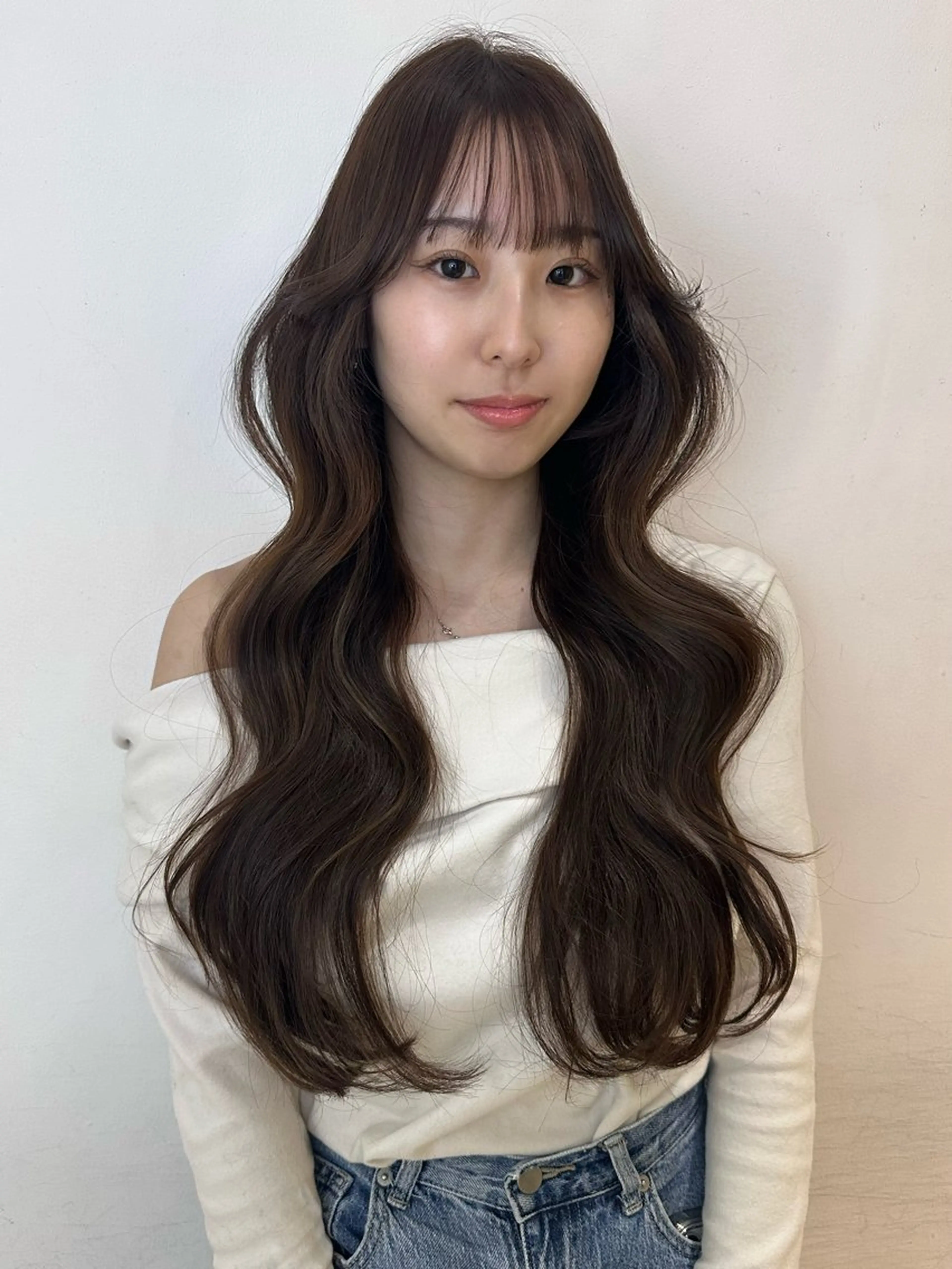 ロング カラー ヘアカラー 'axis hinaのヘアスタイル