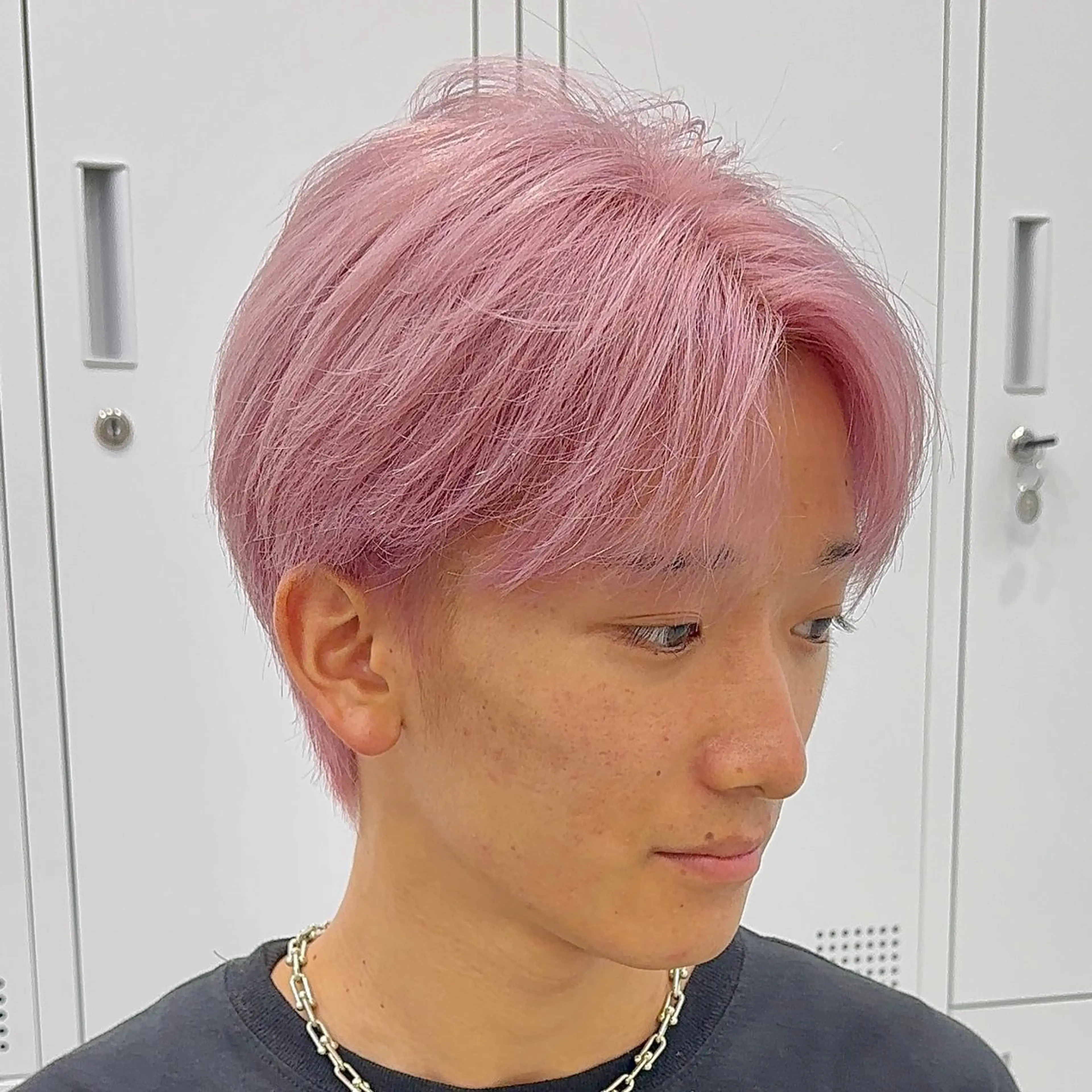 メンズ ヘアカラー 佐藤 凜大のヘアスタイル