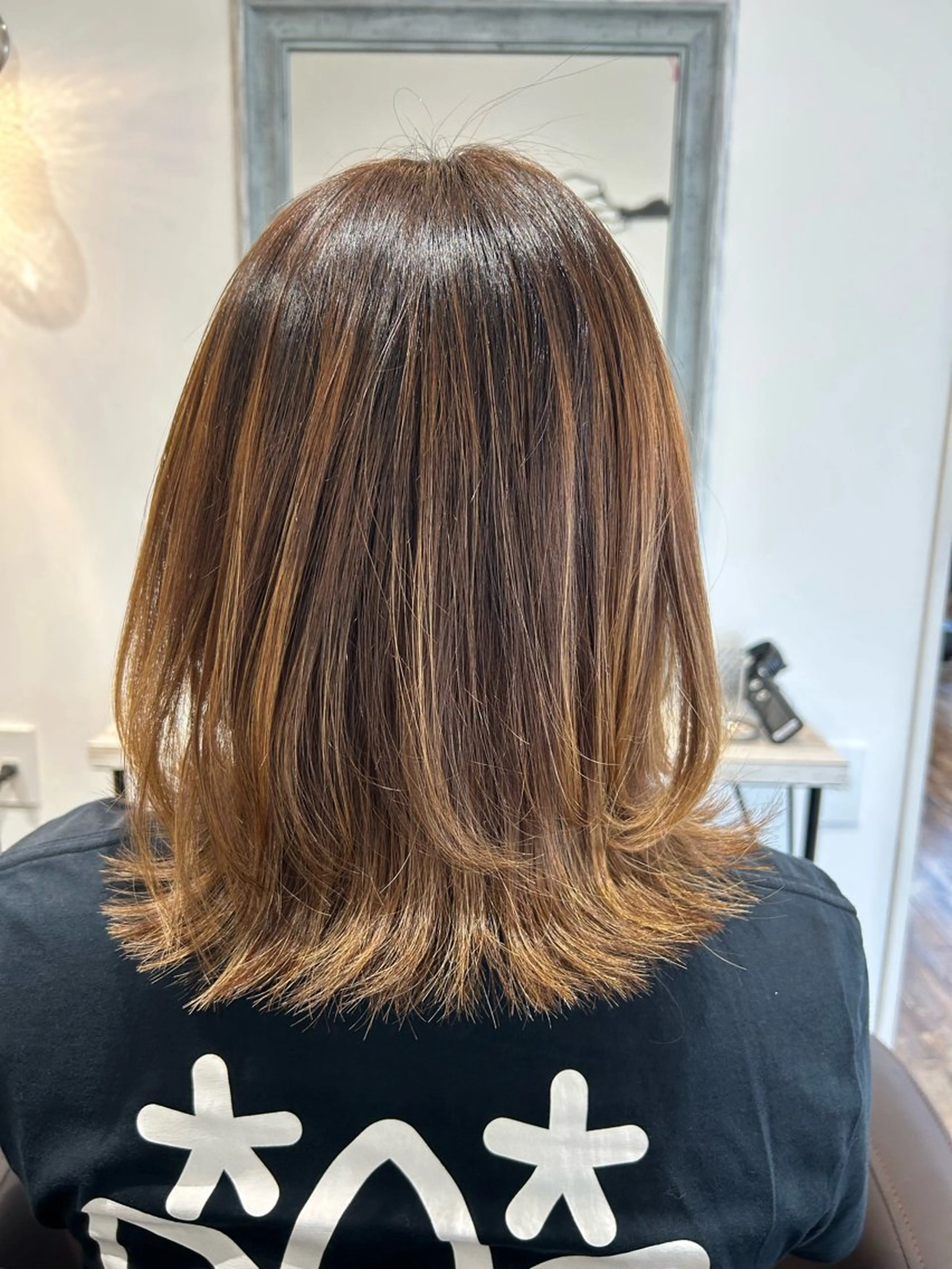 ミディアム 高木 瑶子のヘアスタイル