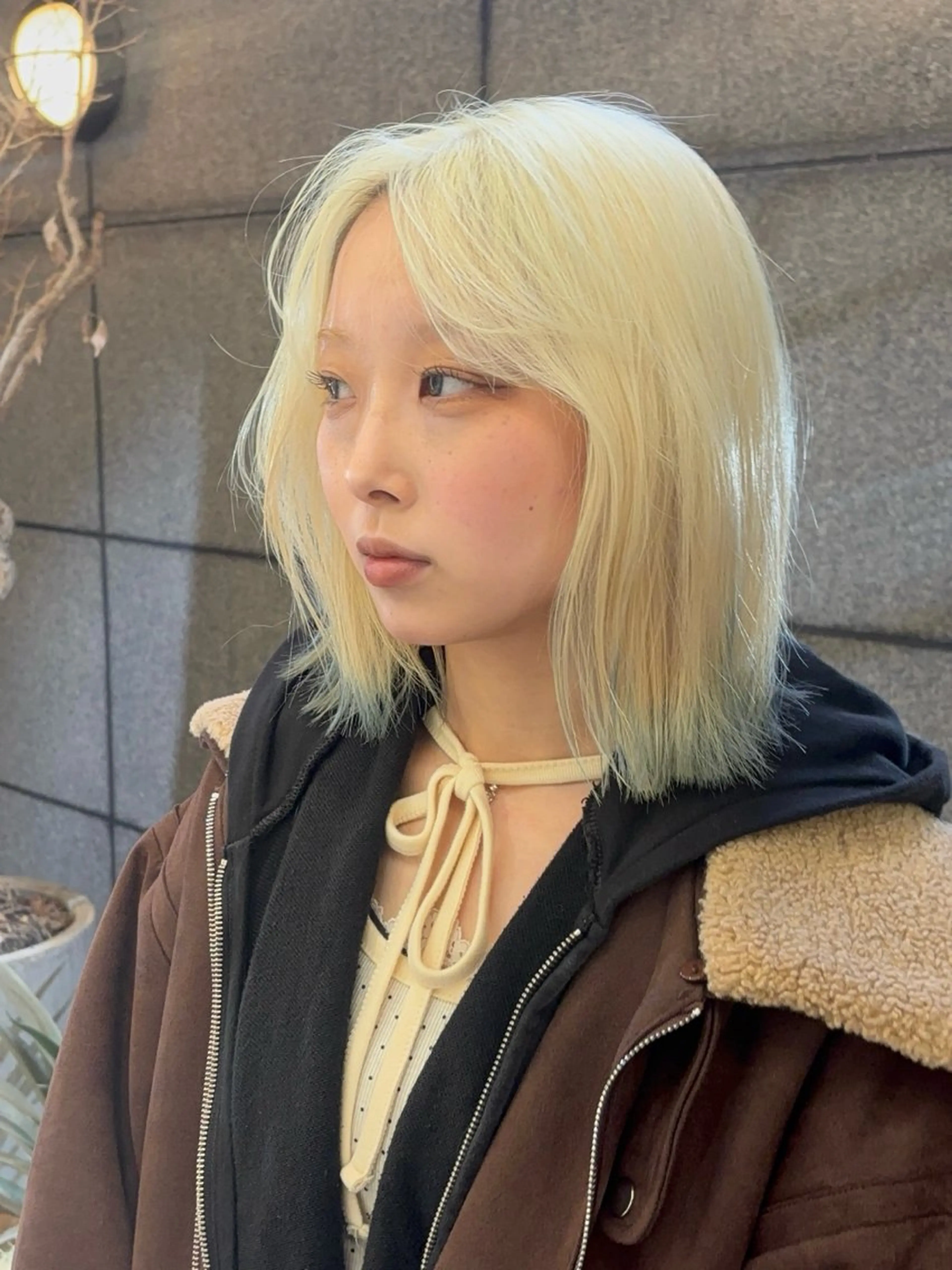 ショート カラー ブリーチ 抜きっぱなしブロンド ブロンド ダブルカラー カット ヘアカラー トリートメント 🥇メンズパーマ /縮毛矯正/木村神心のヘアスタイル