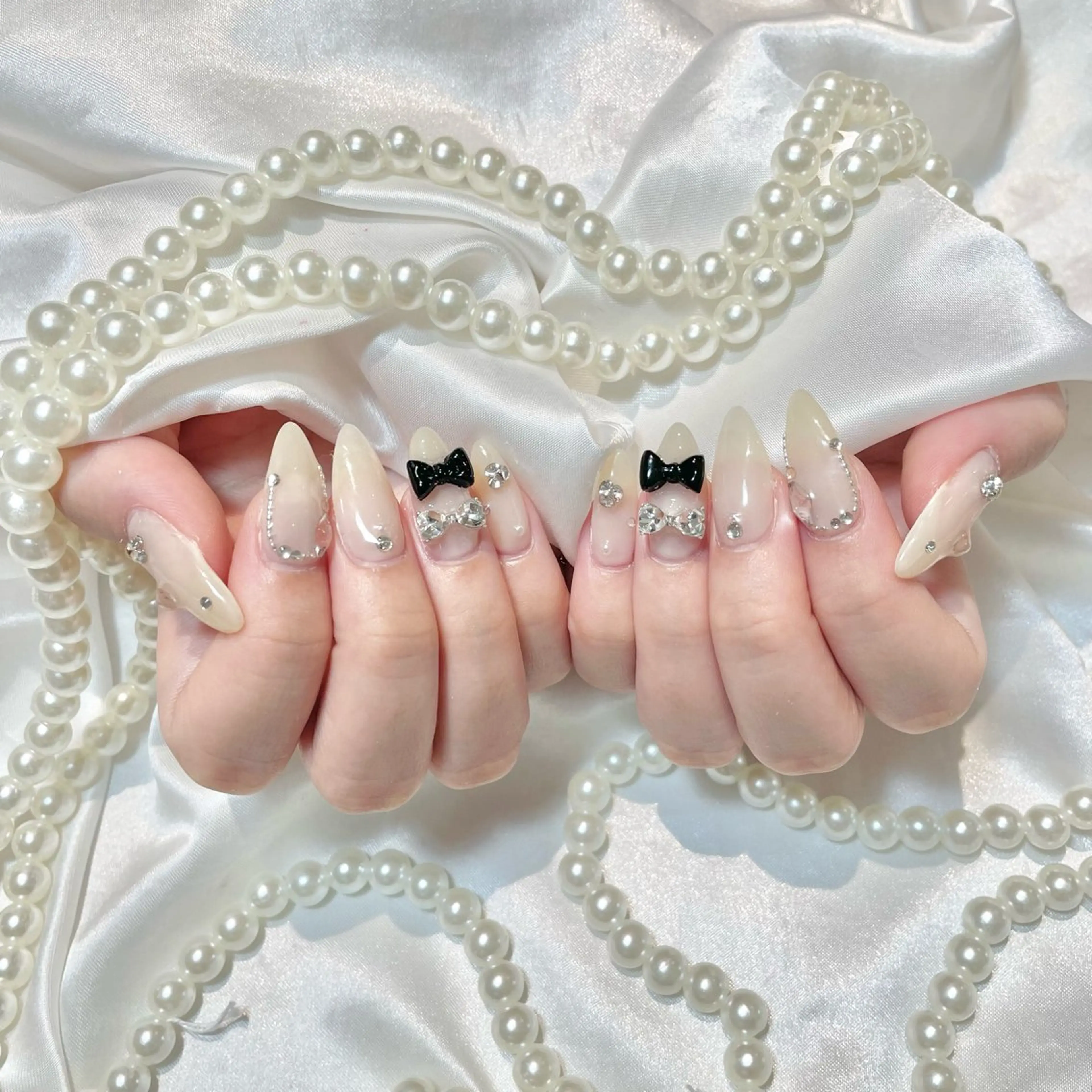 ネイル ゴージャス ワンホンネイル WISTERIA midoriのネイルデザイン