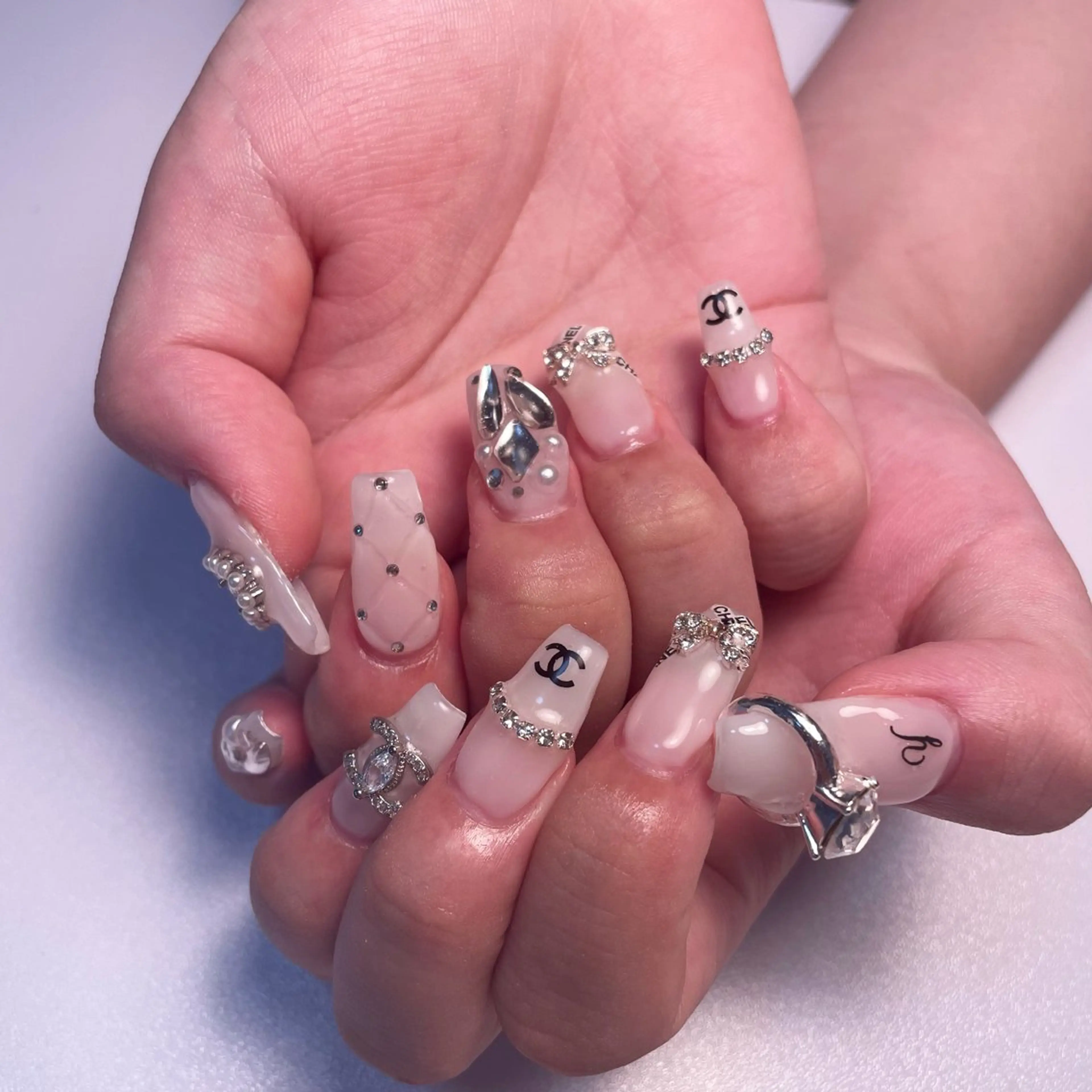 ネイル ハンドネイル adorable 〈Kurumi〉のネイルデザイン