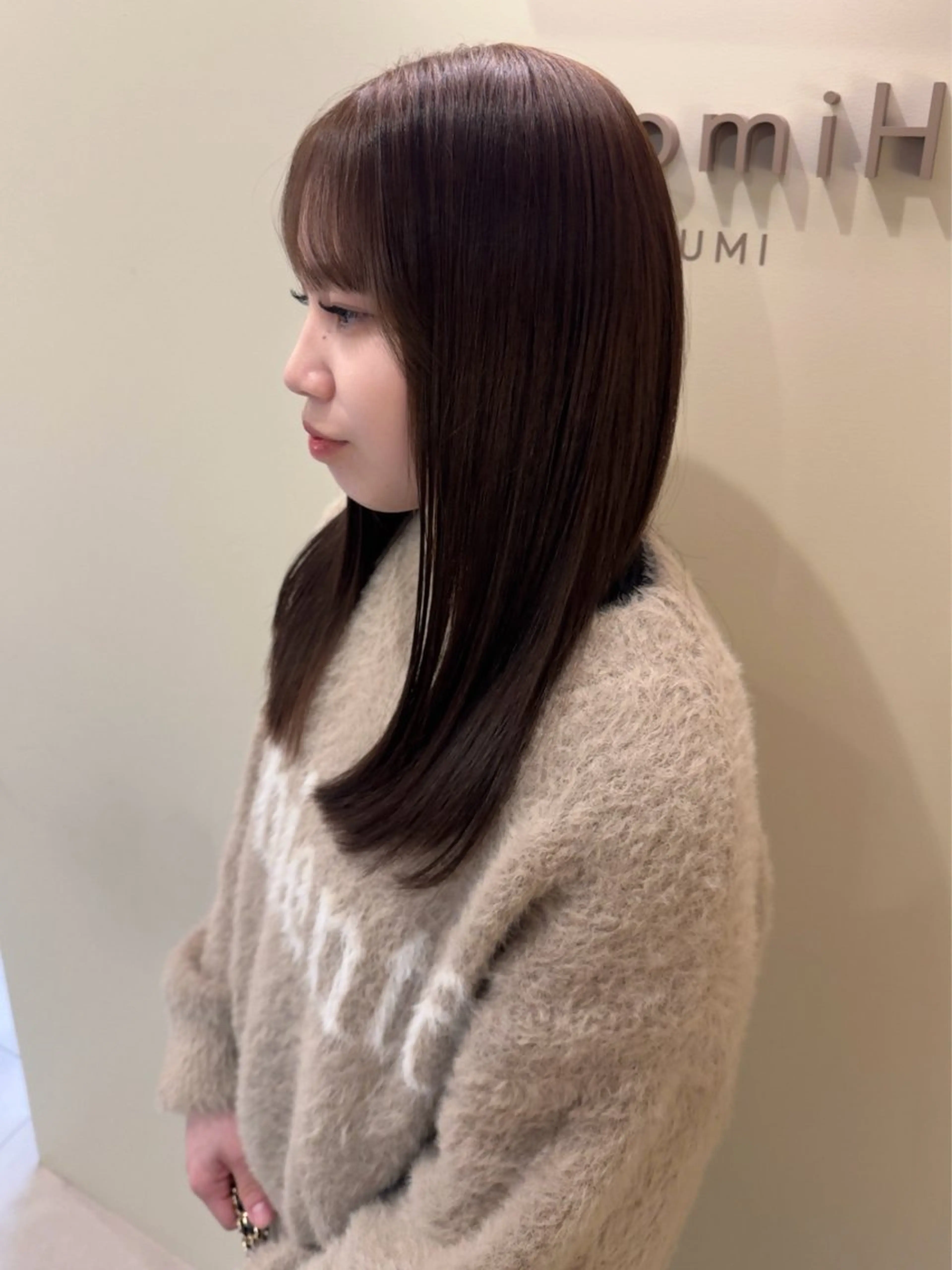 セミロング カラー shiro.kobe 森彩華のヘアスタイル
