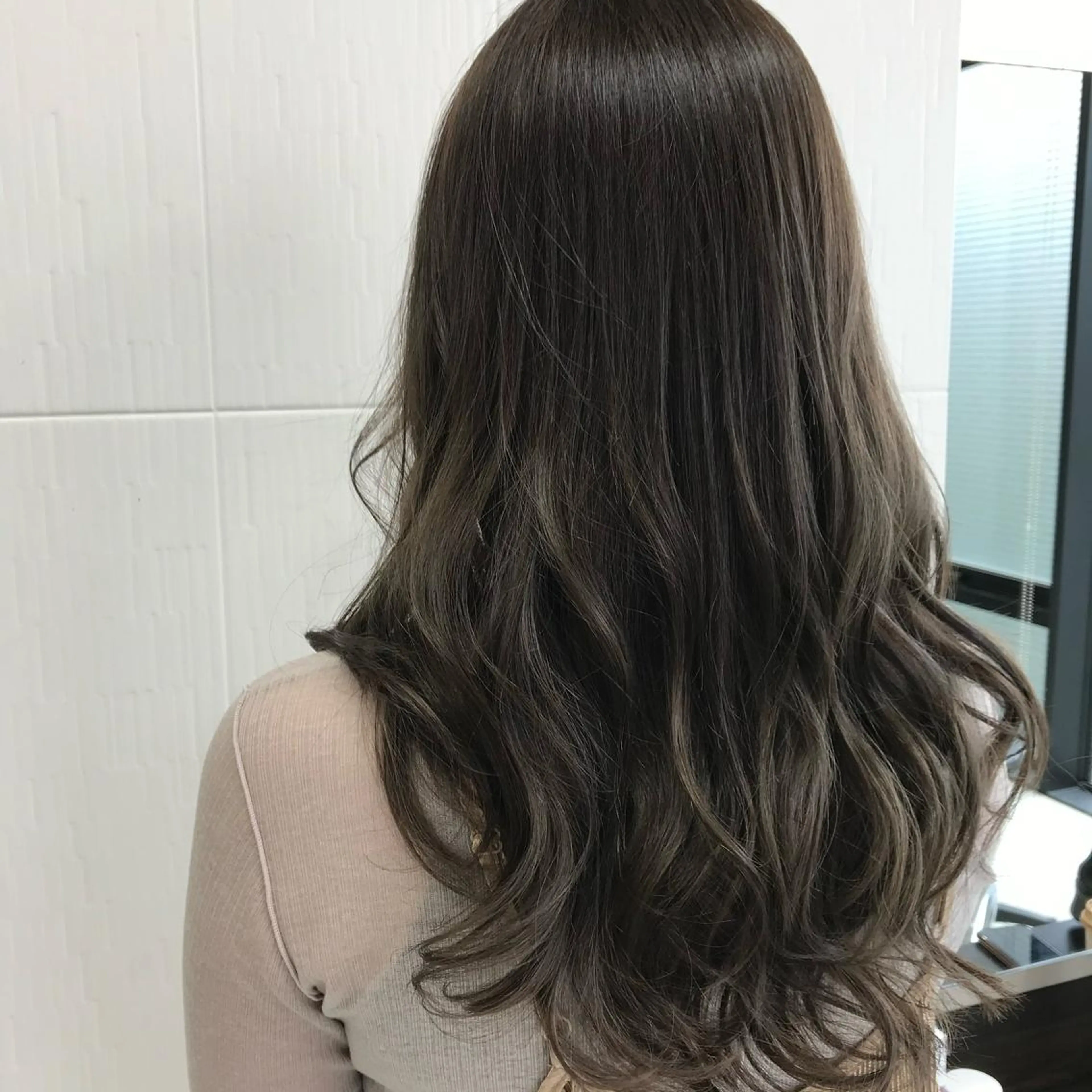 ロング カラー ヘアカラー トリートメント ハタケヤマヨシキ ／BOOTHのヘアスタイル