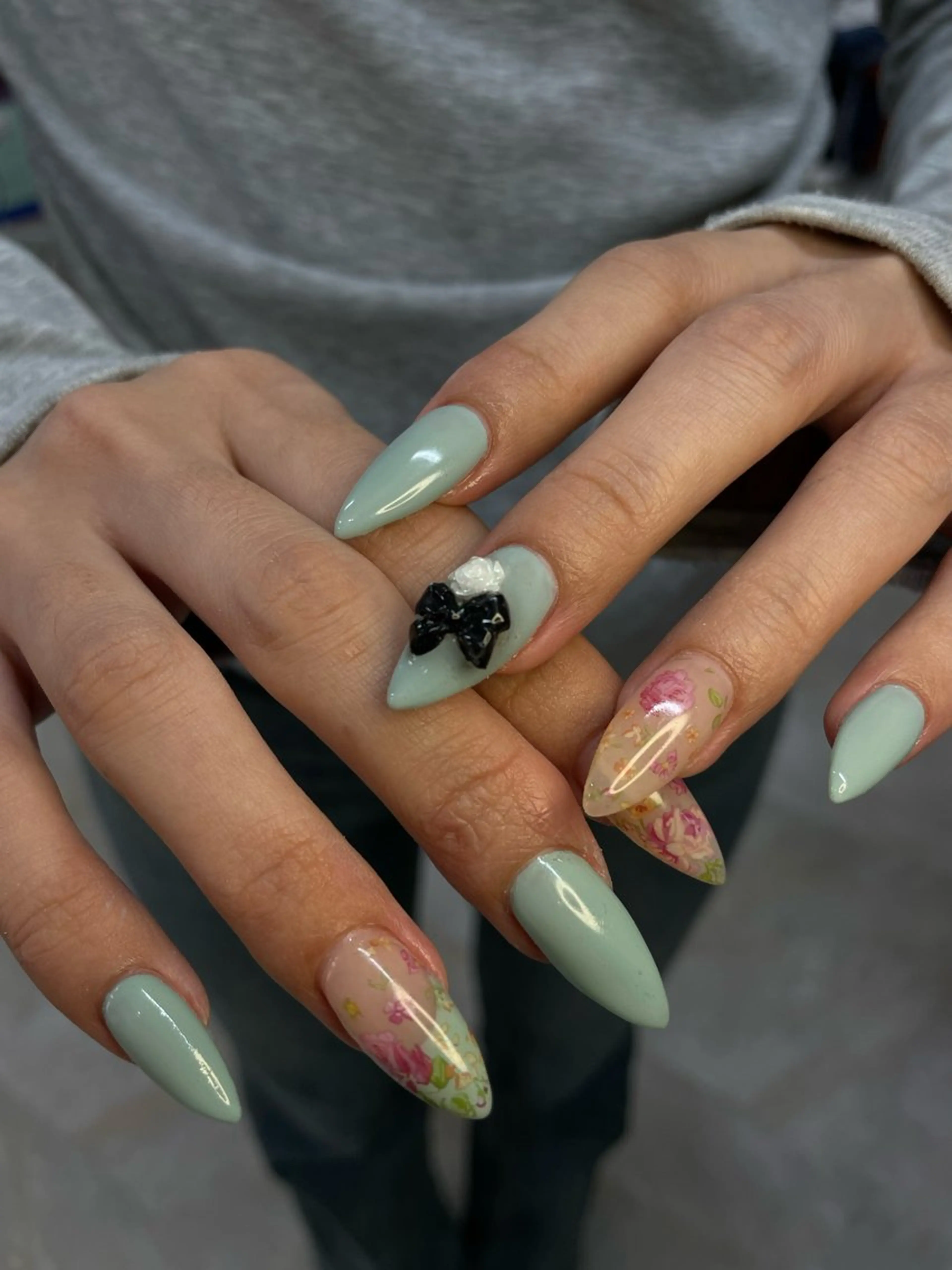 ネイル ハンドネイル ひめか🫁 推し概念・個性派のネイルデザイン