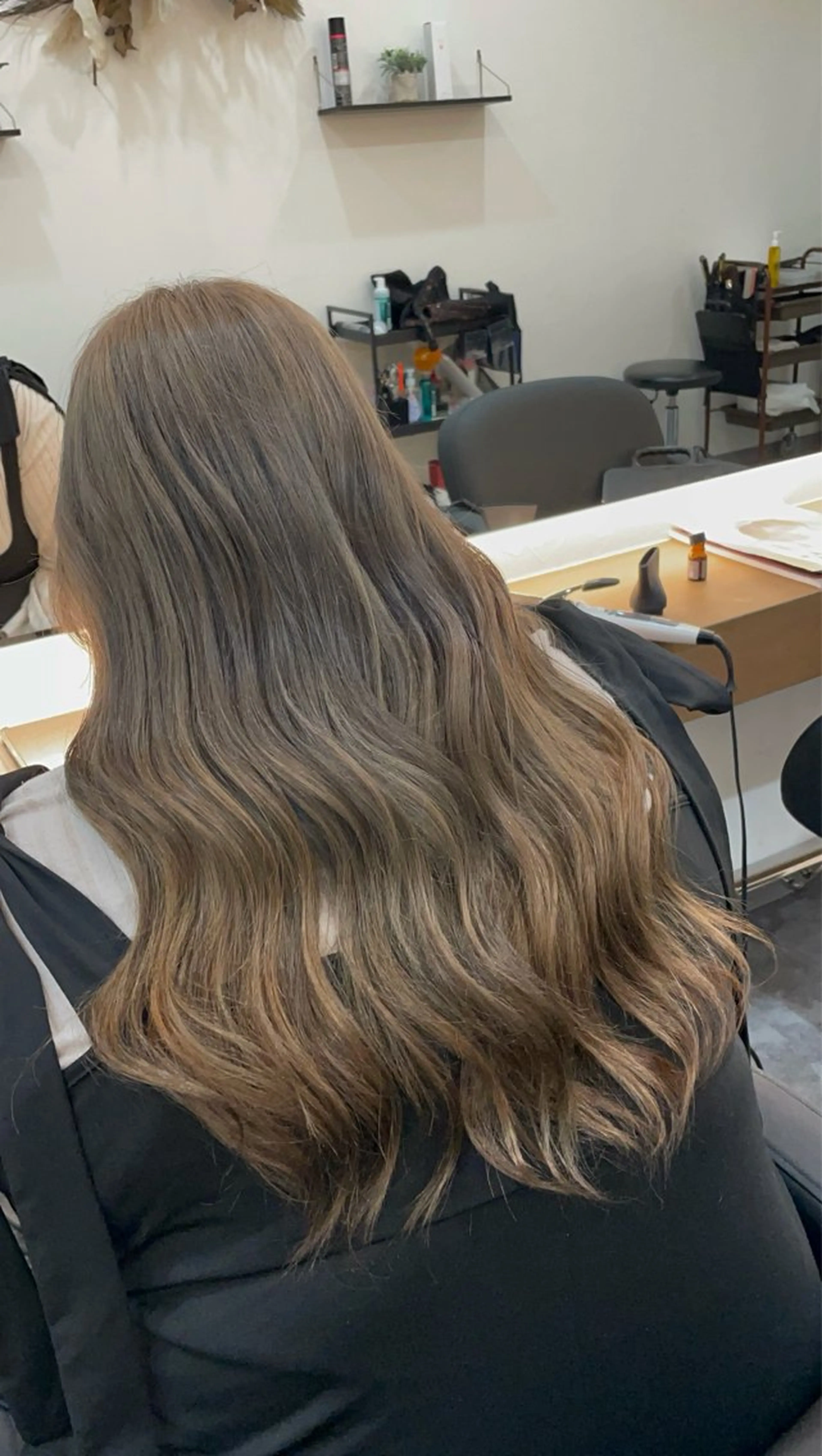 ロング カラー ベージュカラー ブリーチ hair terrace M所属・郡山/透明感カラー /馬場アンドレアのヘアスタイル