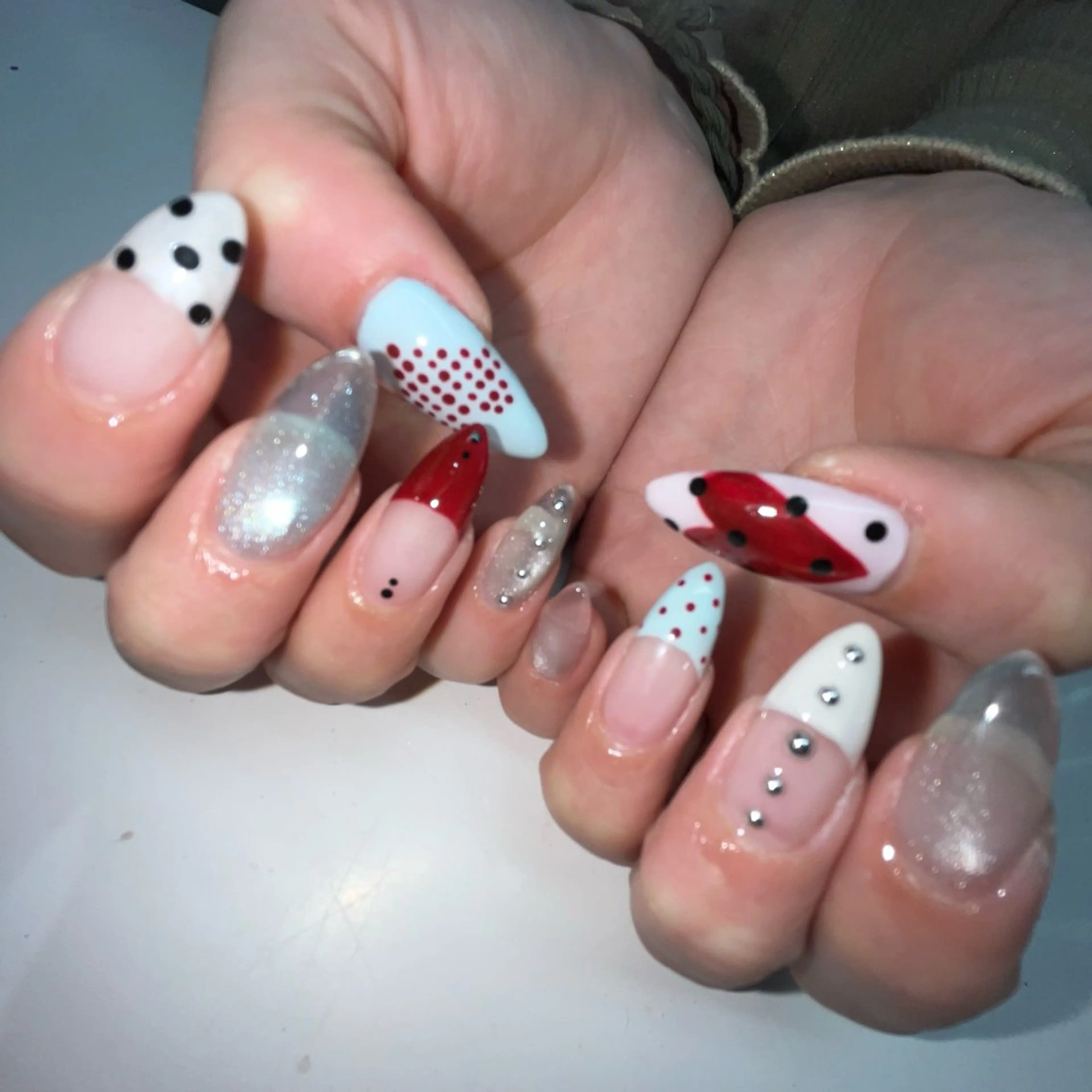 ミディアム ハンドネイル WOLTOKYO渋谷 Anzuのネイルデザイン