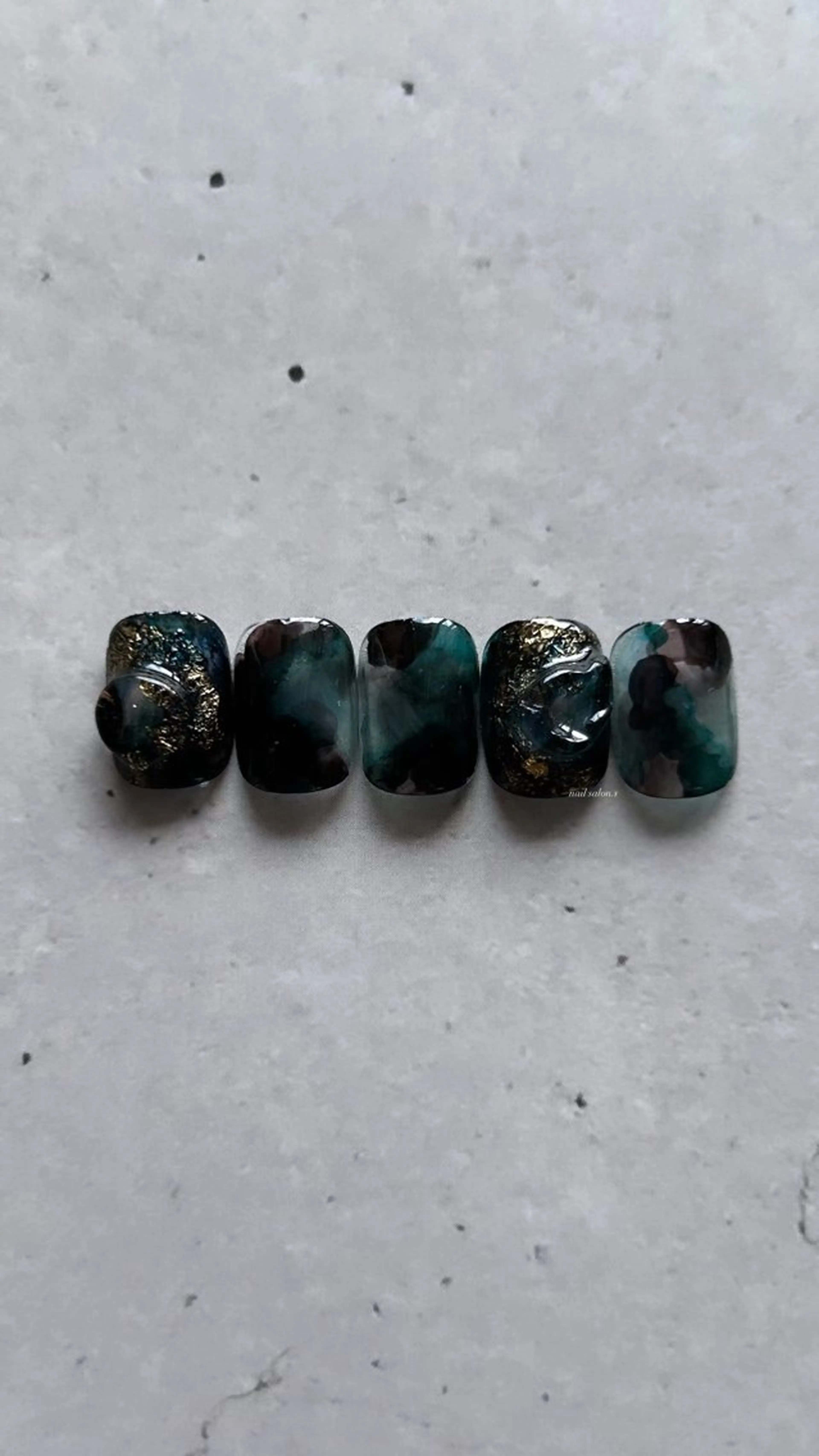 ネイル 関山 志乃のネイルデザイン