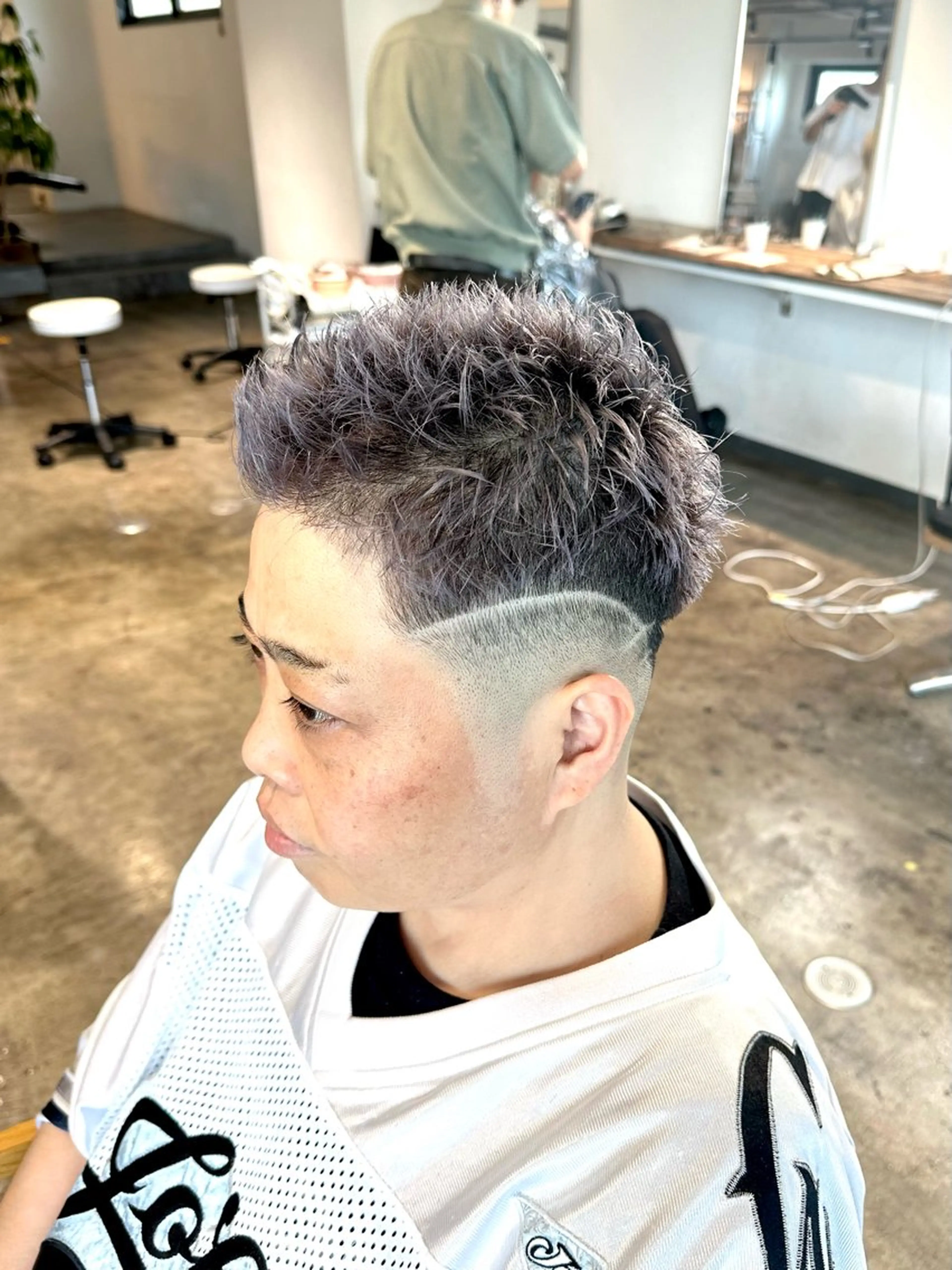 カラー メンズ フェードカット メンズパーマ スパイキーショート シルバー カット ヘアカラー トリートメント 骨格補正施術/メンズ 専門美容師/YUYAのヘアスタイル
