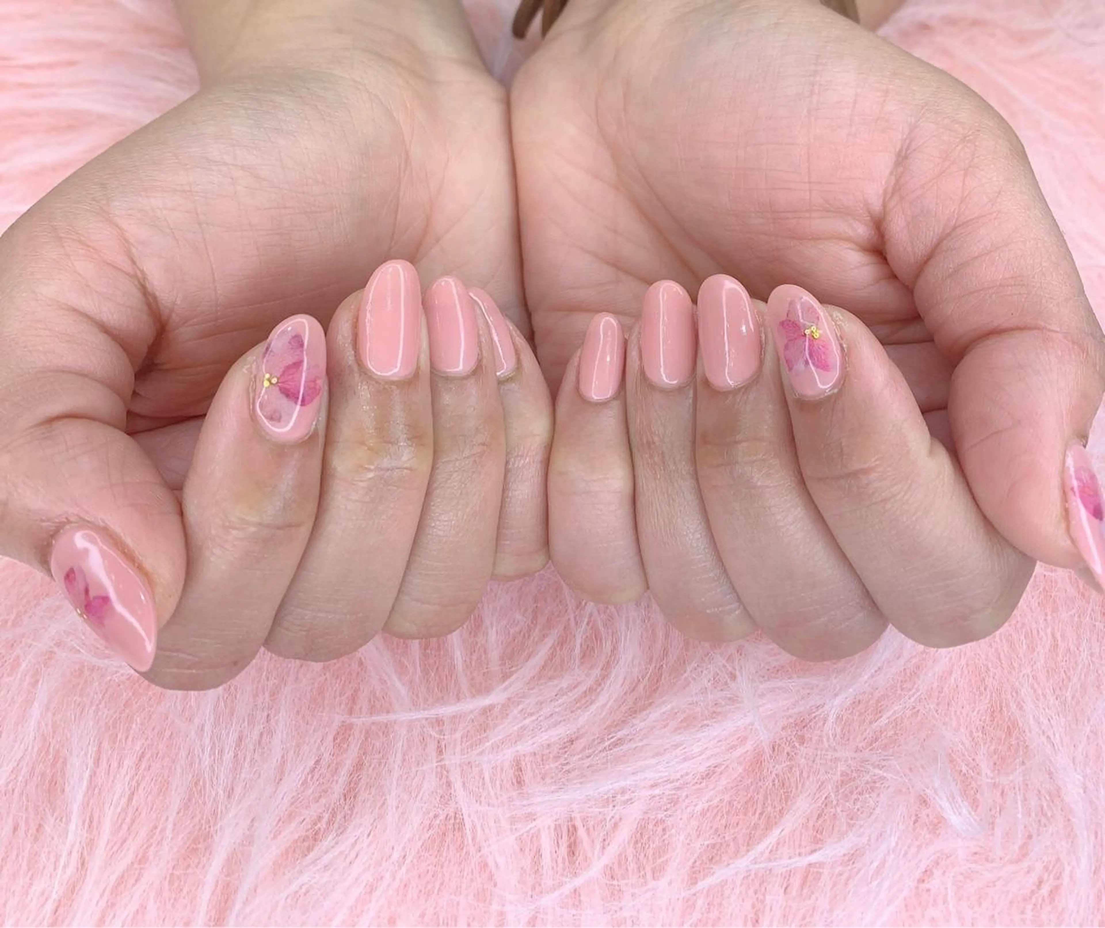 ネイル ハンドネイル フットネイル Silent /話さないネイルサロン所属・Silent 話さないネイルサロンのネイルデザイン