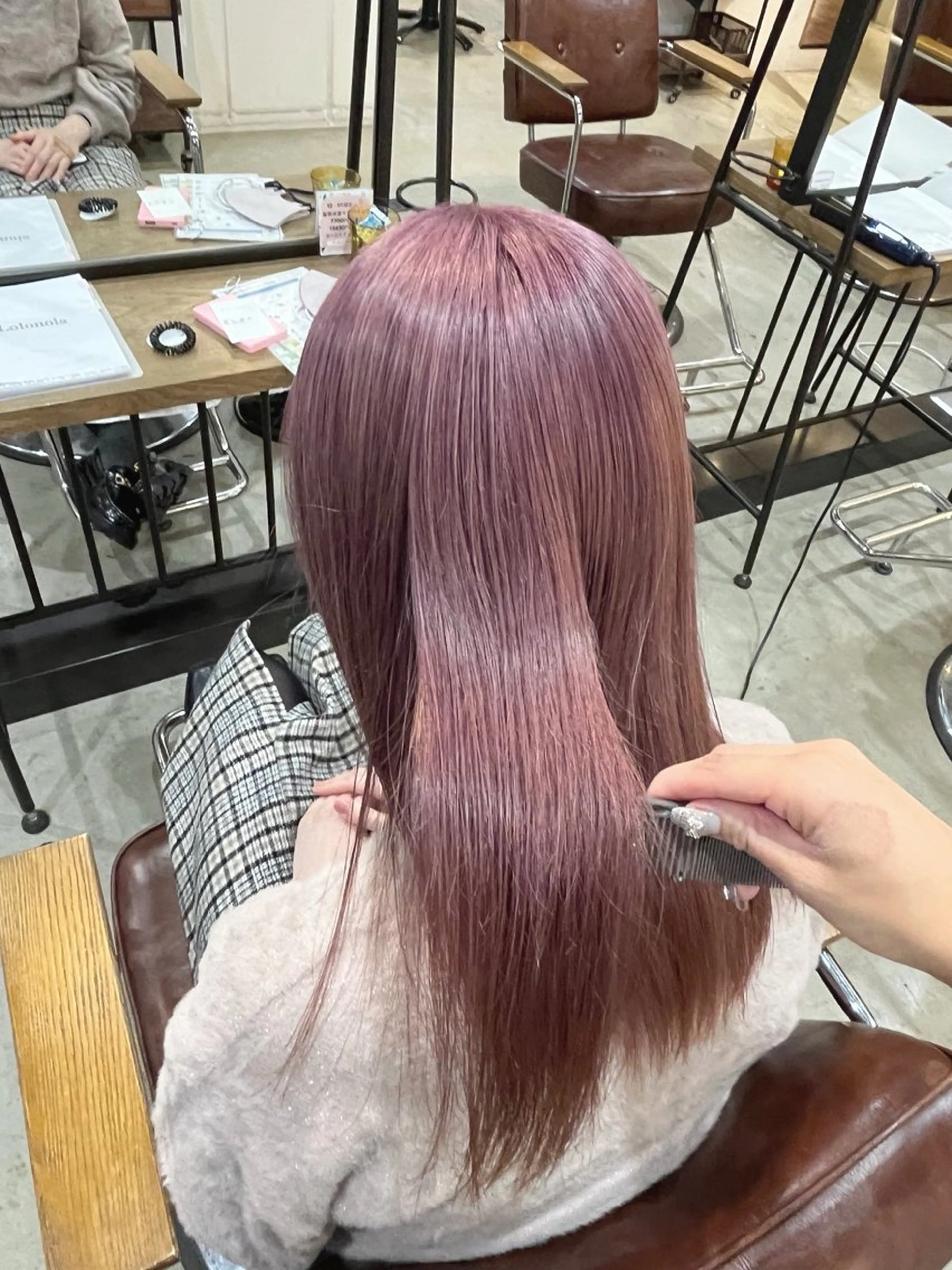 ロング カラー ベージュカラー ブリーチ ピンクカラー ピンクベージュ 中津/梅田/酸性 /髪質改善/愛芽のヘアスタイル