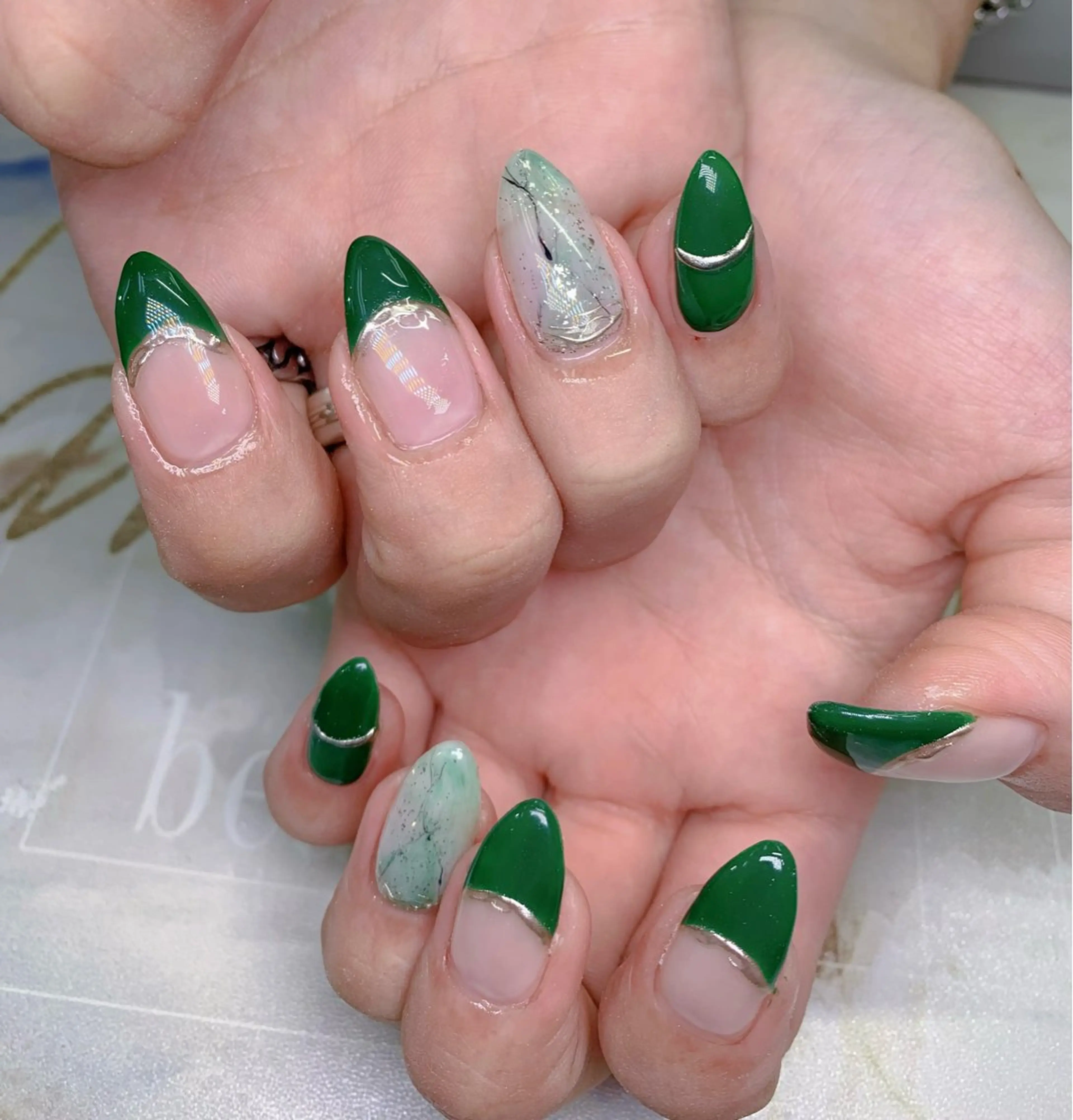 ネイル miu miuのネイルデザイン