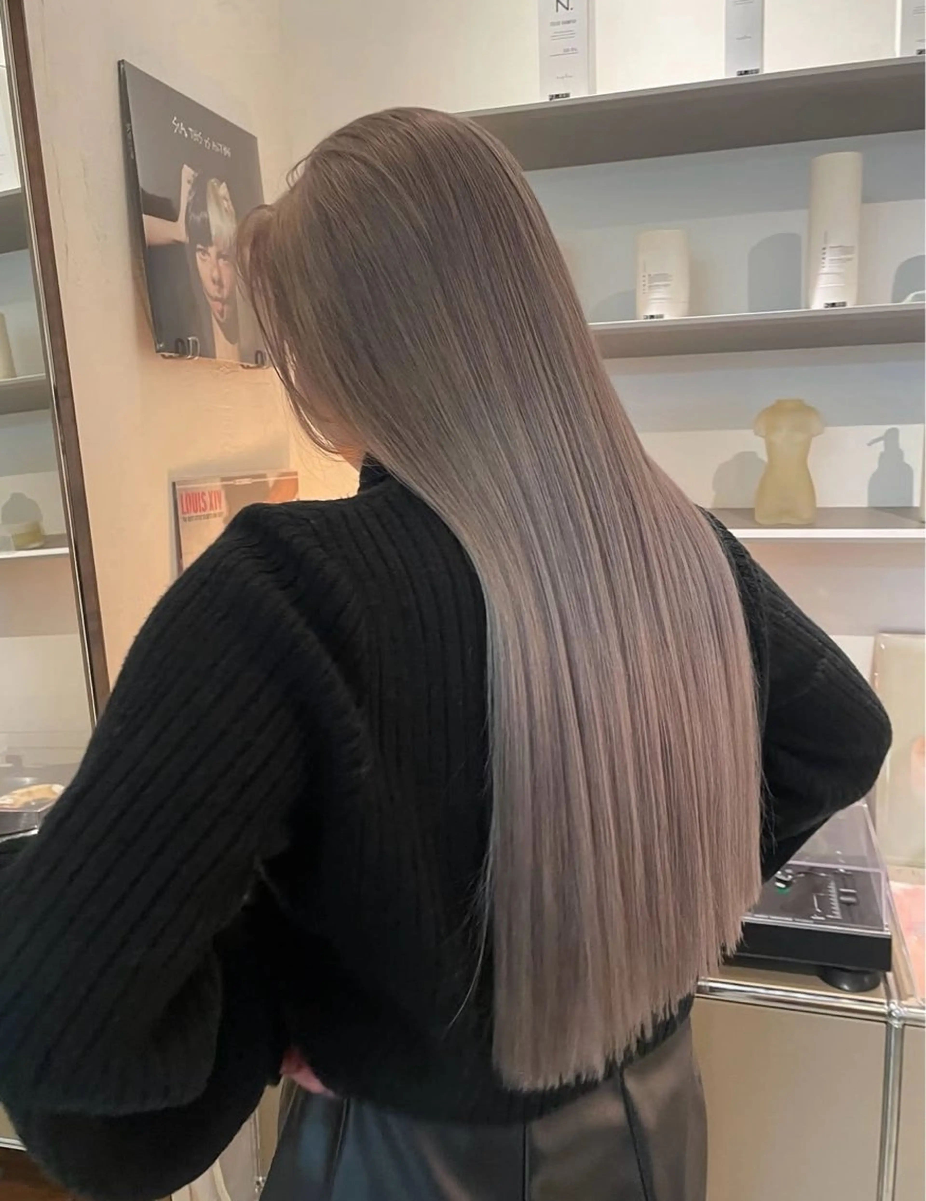 ロング トリートメント カヨコ/ハイトーン /透明感カラーのヘアスタイル