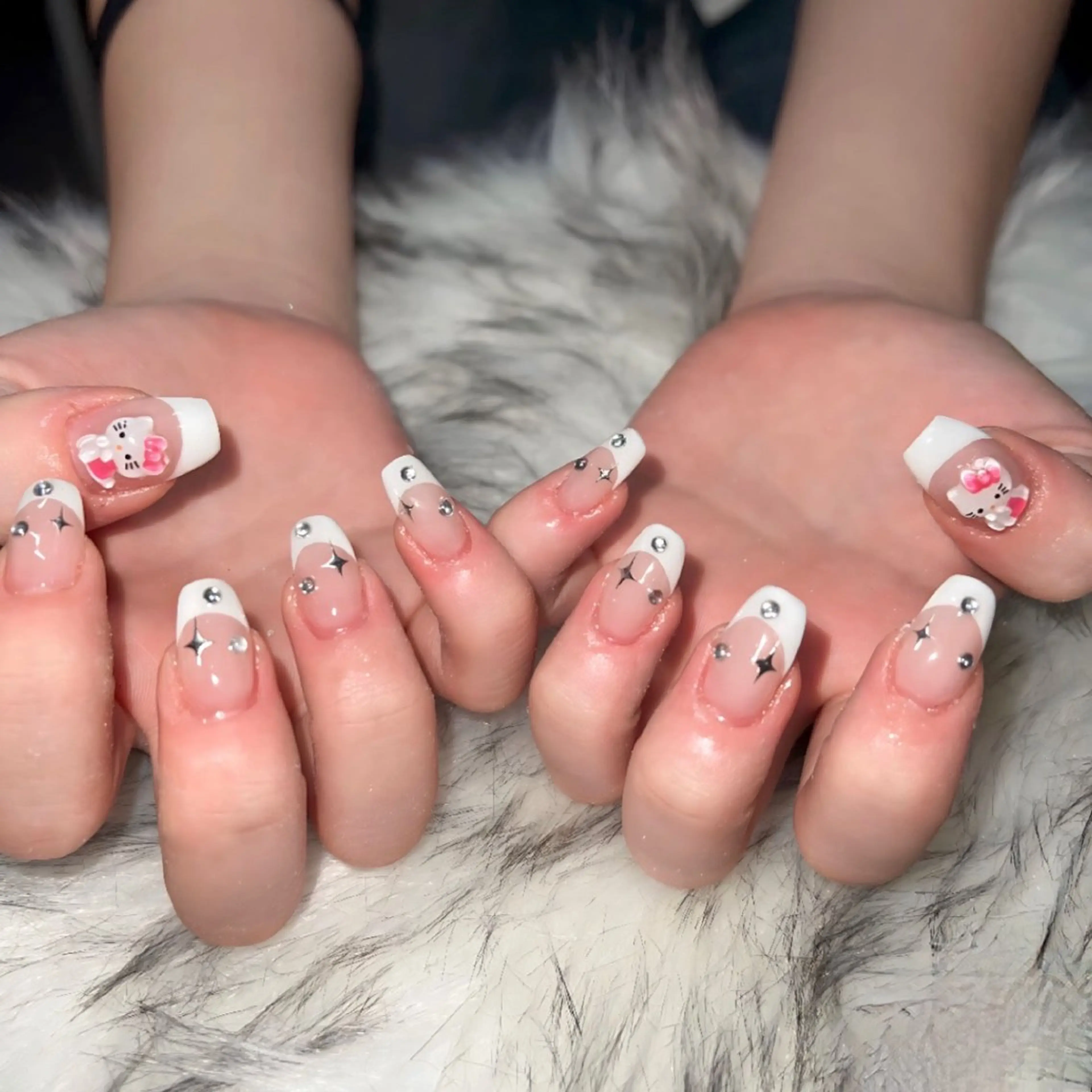 セミロング ハンドネイル mao .のネイルデザイン