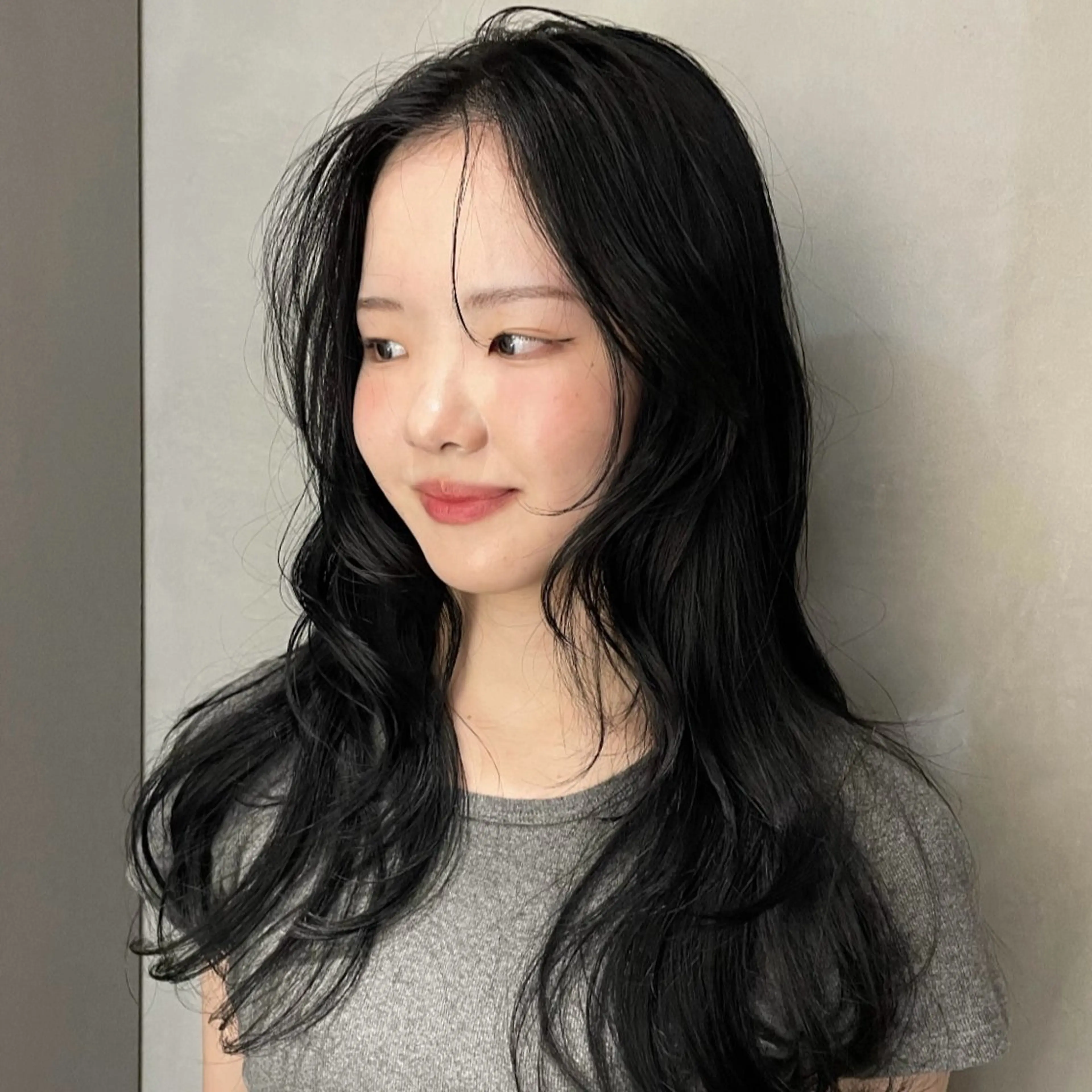 ミディアム カラー レイヤー/ブリーチ ♥️【木坂 桃歌】のヘアスタイル