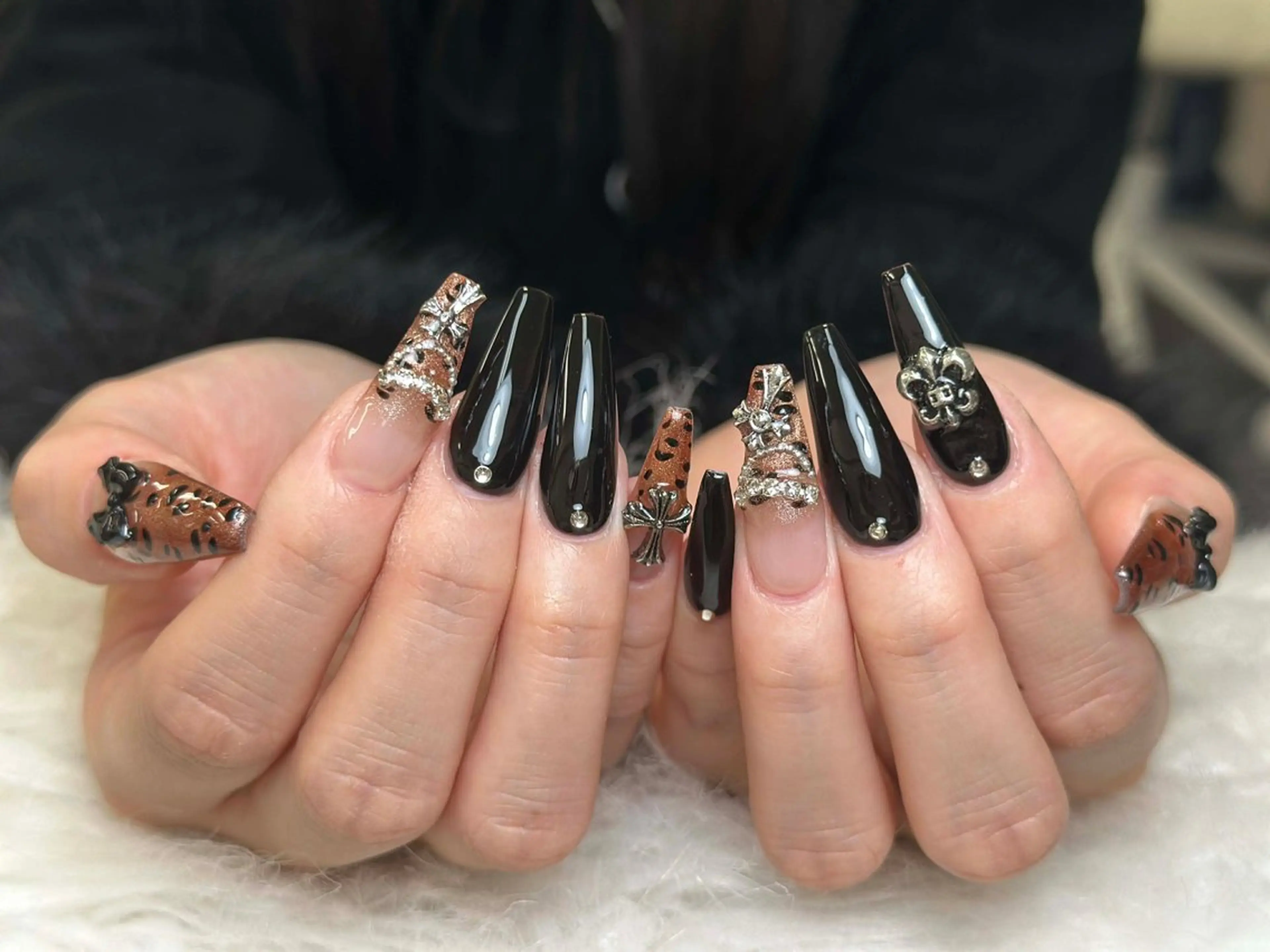 ネイル フレンチネイル ジェルネイル ガーリー 韓国ネイル ロングネイル ハンドネイル NieNail Nezukoのネイルデザイン